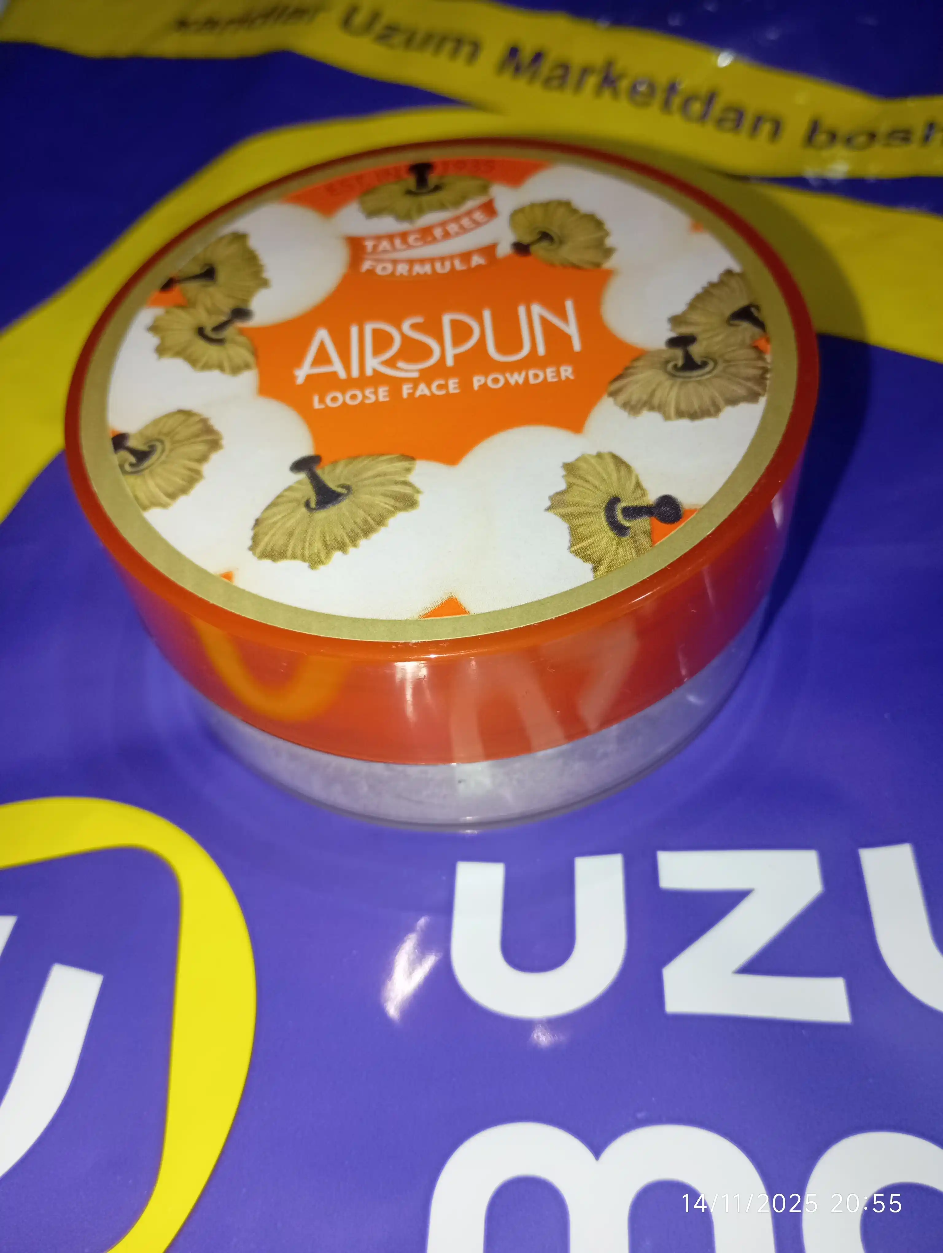 Yuz uchun matlashtiruvchi upa Airspun, yuz notekisliklarni berkituvchi maydalangan upa