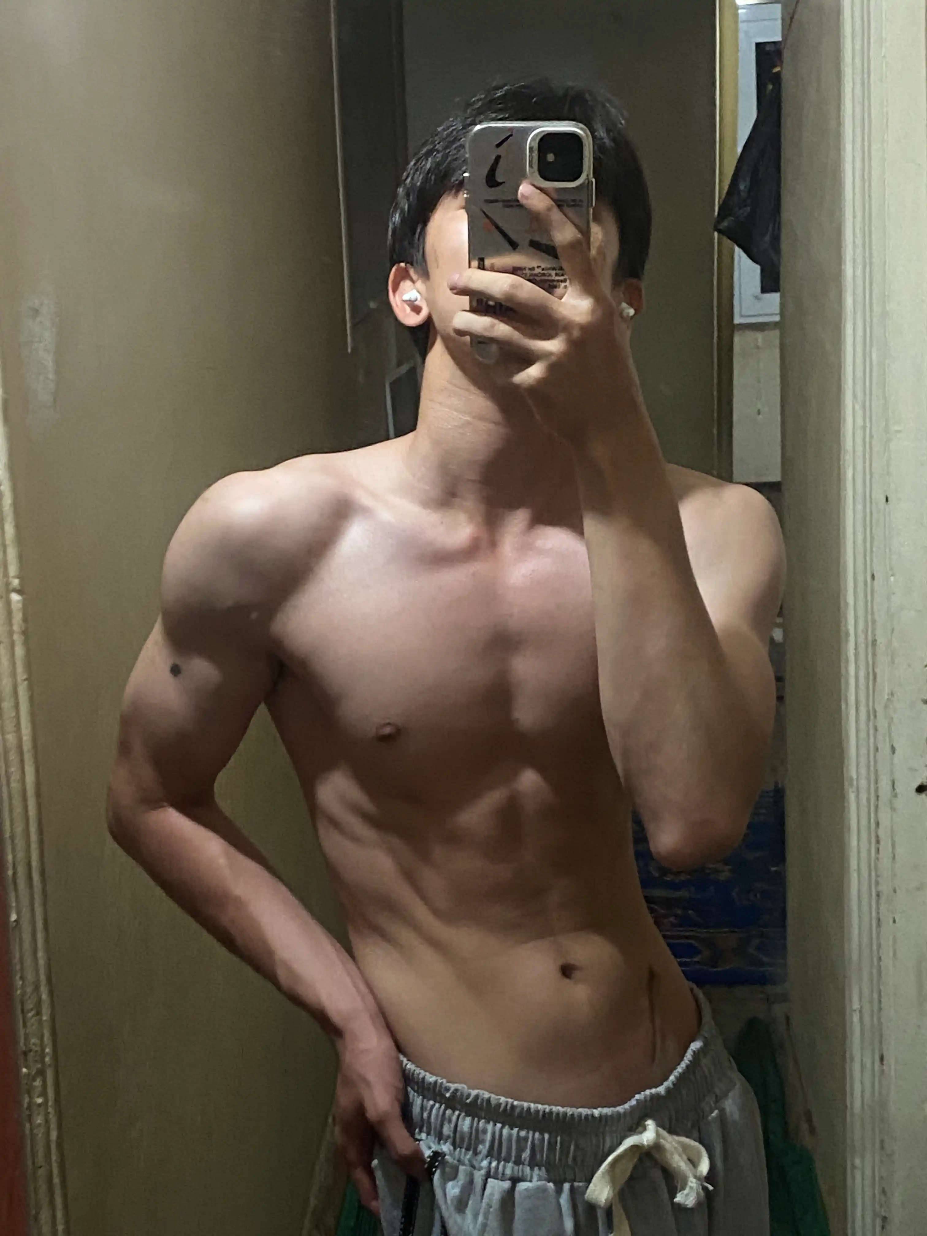 Креатин моногидрат Kevin Levrone Anabolic Creatine, без вкуса, 600г, 120 порций