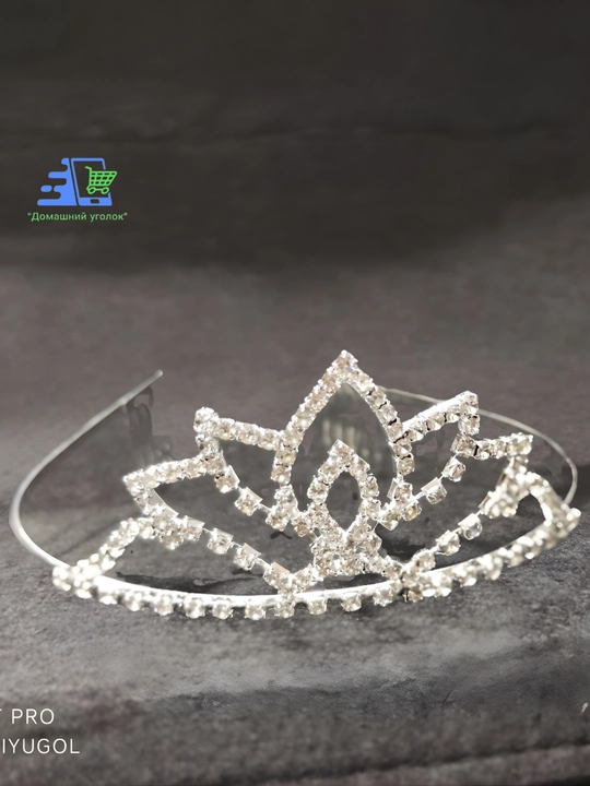 Корона-диадема для девочки со стразами — праздничное украшение для маленькой принцессы