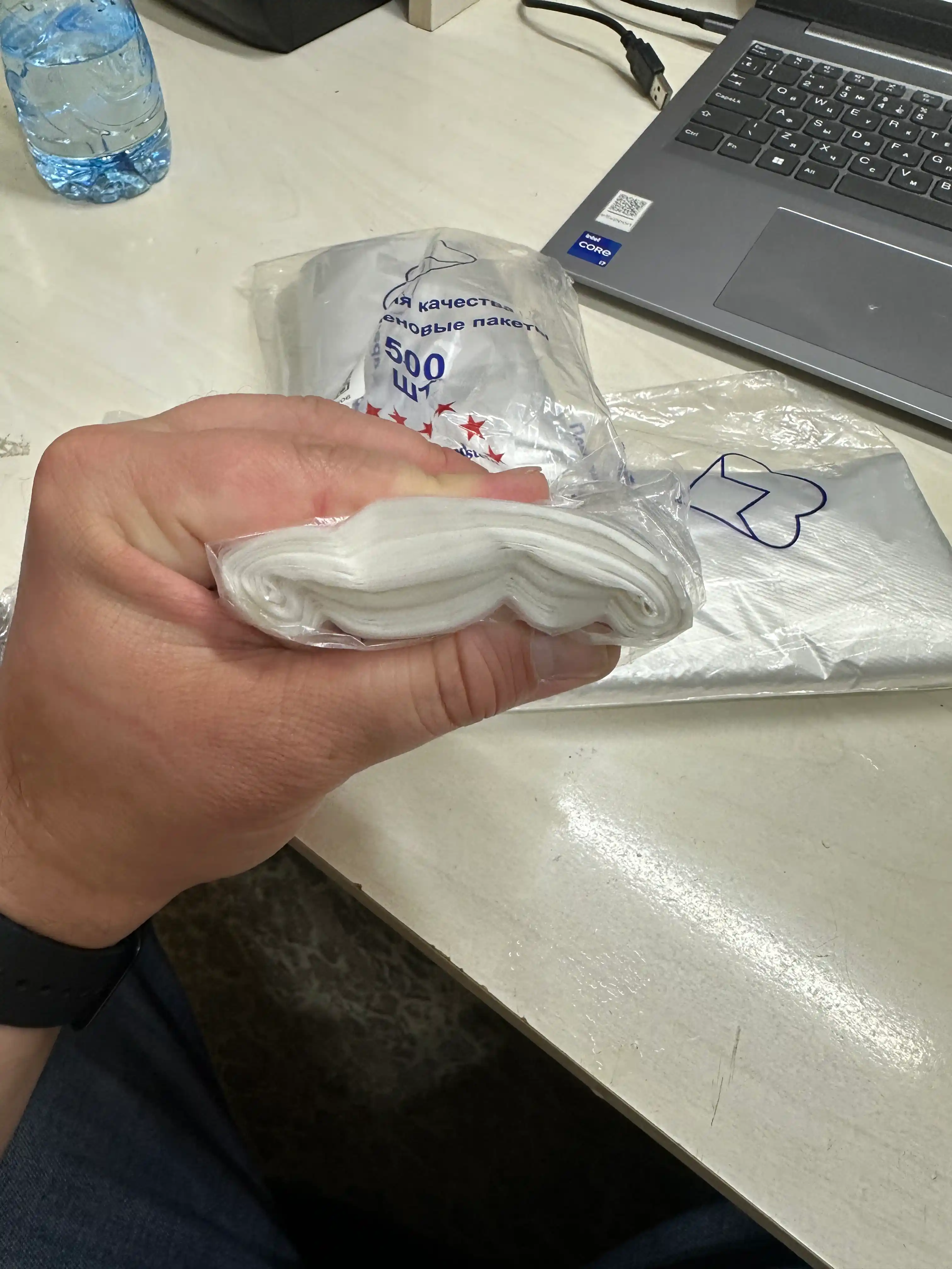 Qadoqlash paketi, rulonli oziq-ovqat mahsulotlari, salafanlar