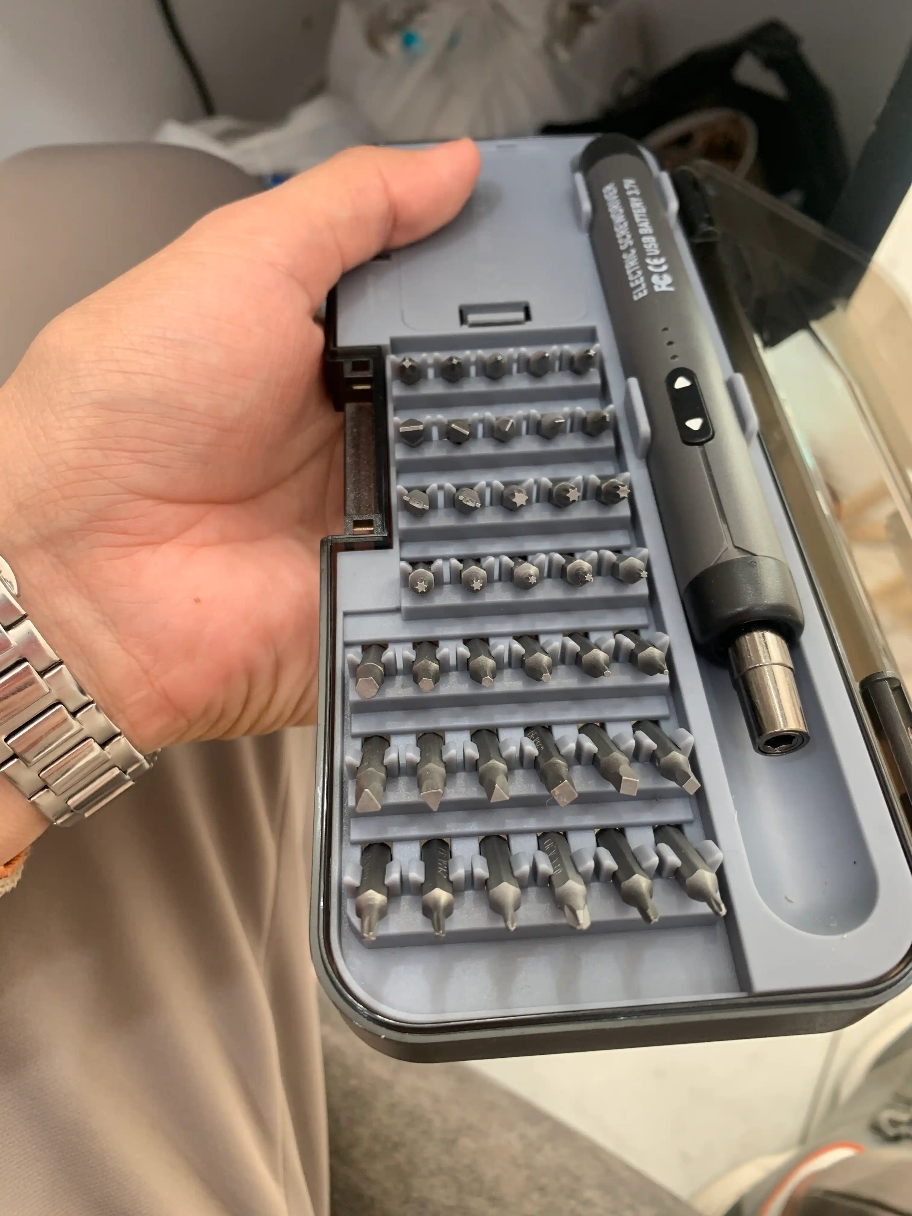 USB tez zaryadlanadigan  otvyortkalar to'plami -ko'p bitli portativ ta'mirlash asbobi