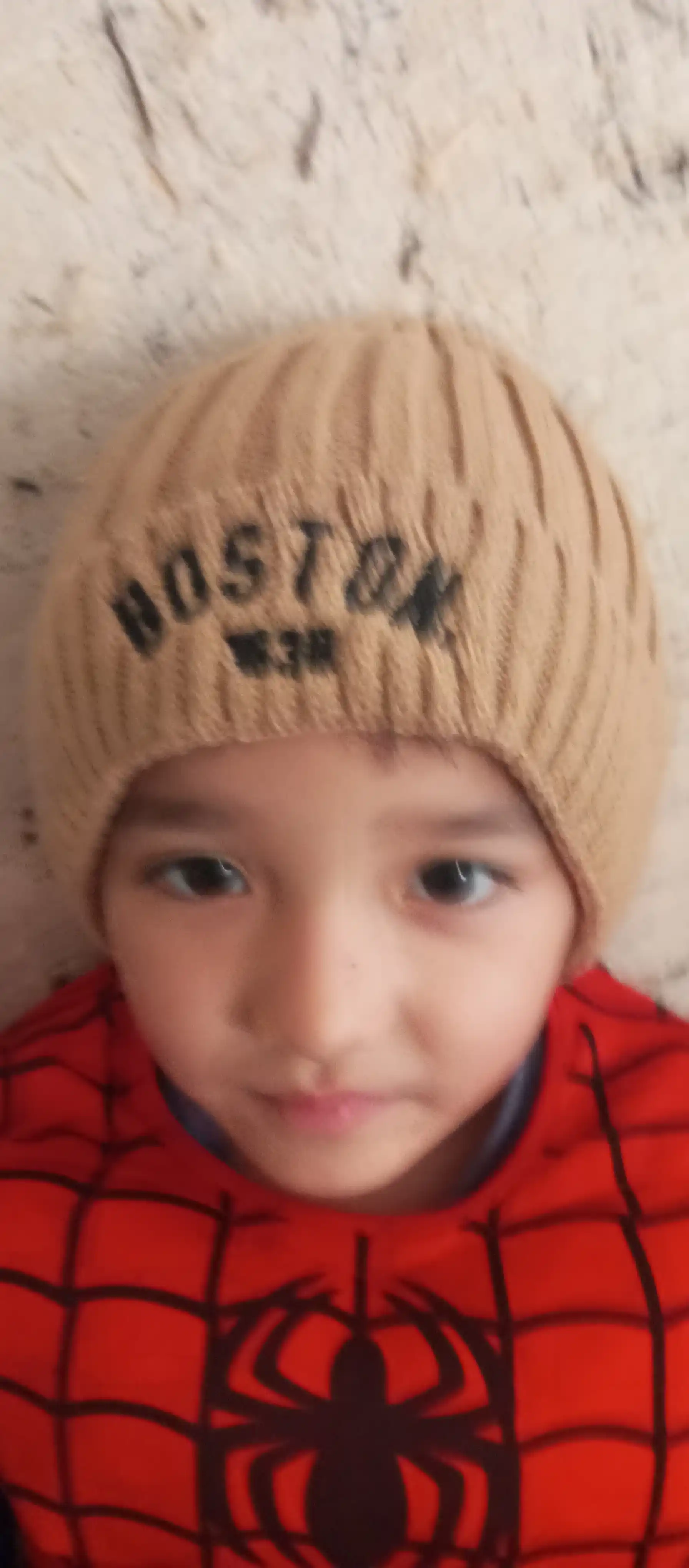 Bolalar uchun issiq qishki shapka (Boston va boshqa modellar)