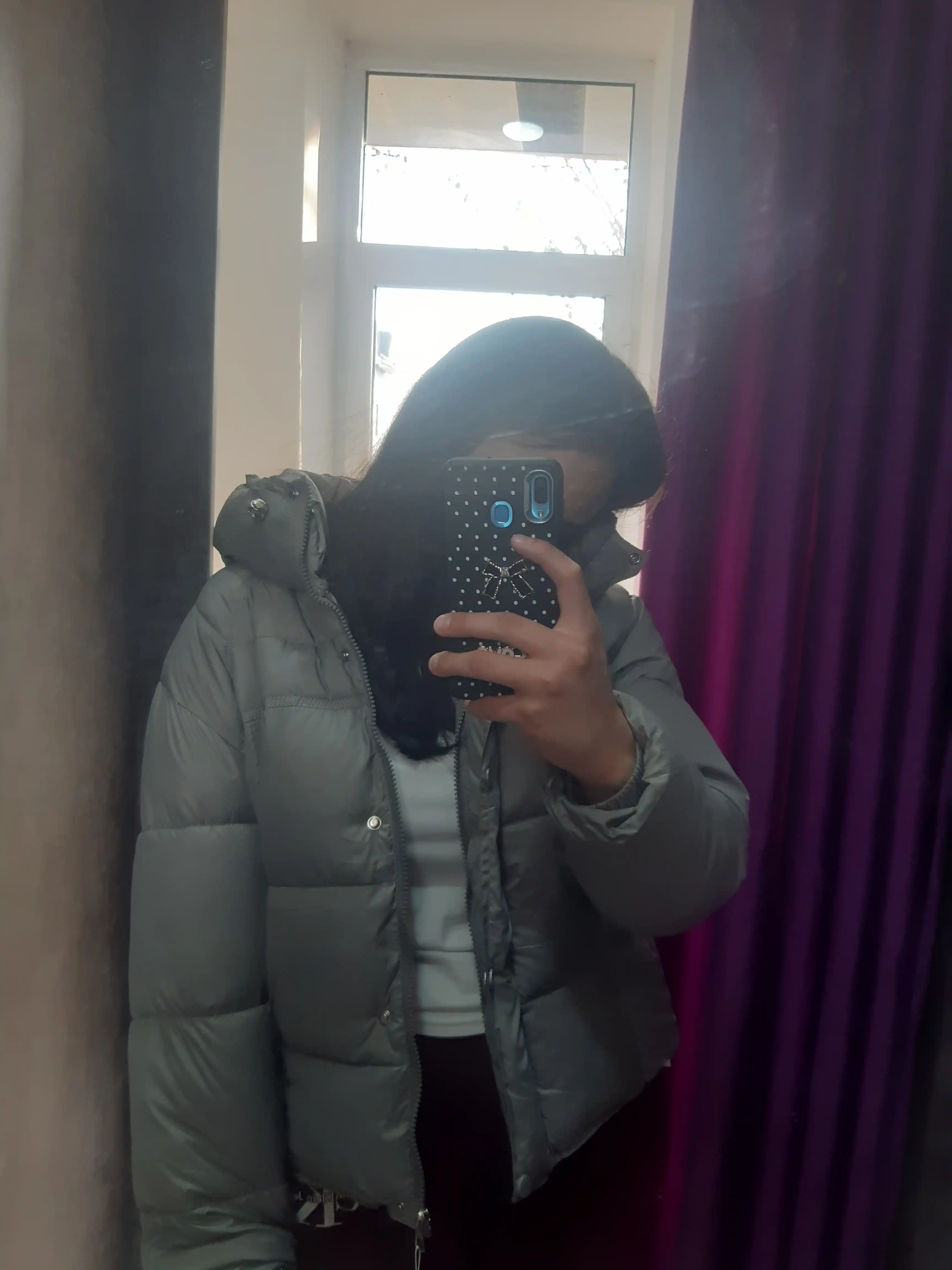 Kurtkalar ayollar uchun, oversize, qalin kapishoni bilan still koreyskiy kuz va qish uchun