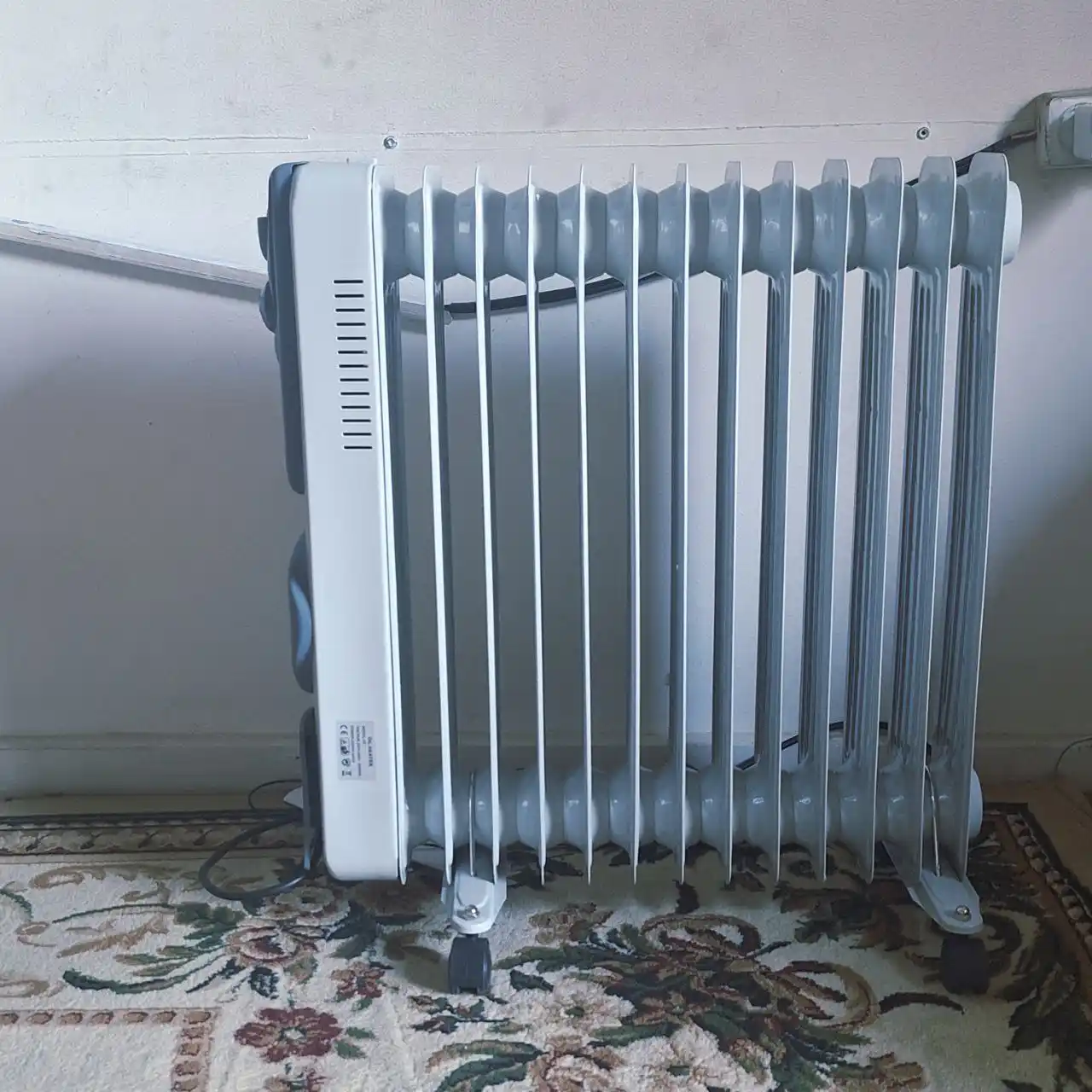 Elektr moyli isitgich HY-C3-F 13 va 15 bolimli ventilyatorli
