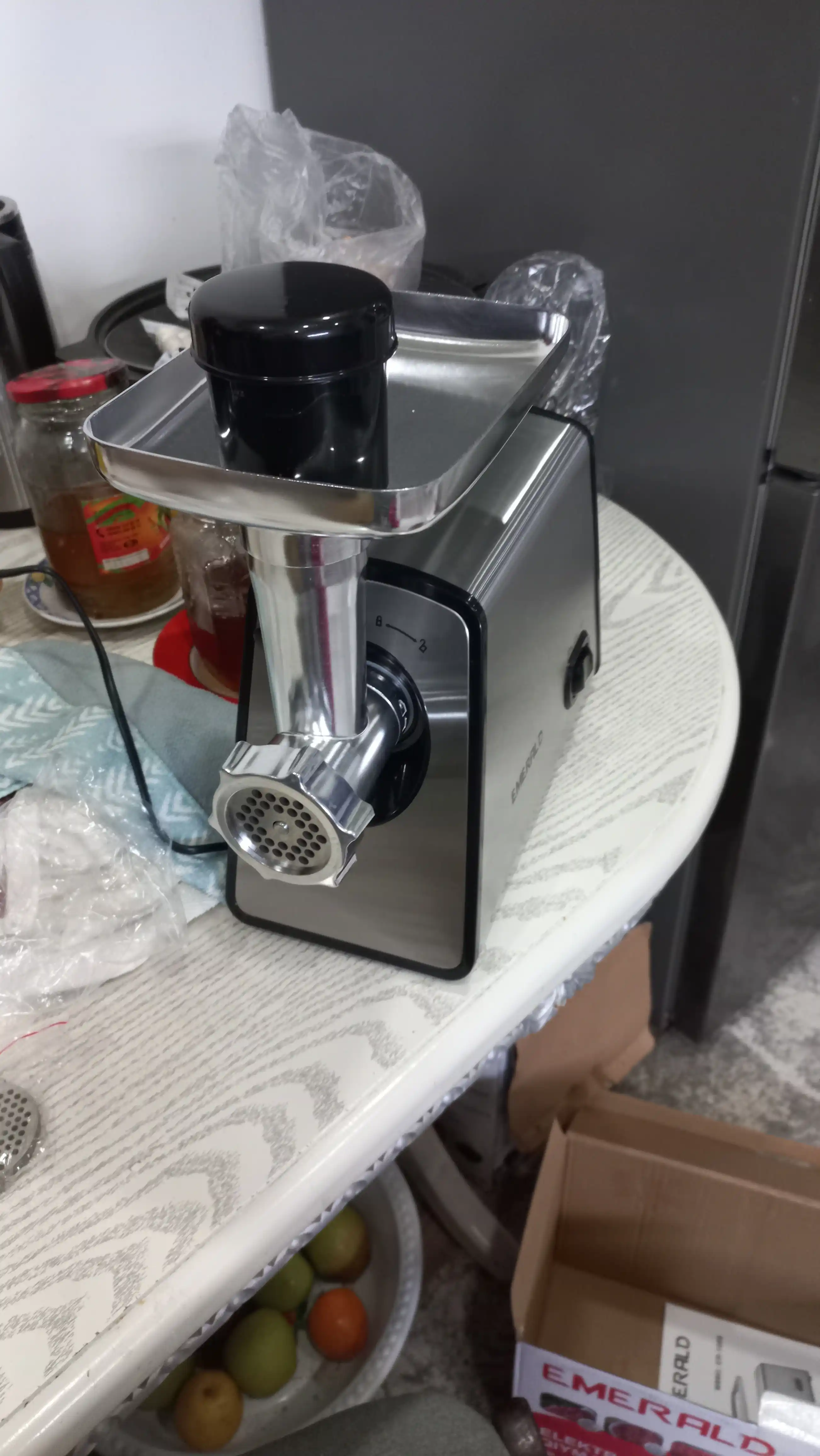 Go'sht maydalagich elektr 6 tasi 1 da, po'lat metall, revers funktsiya, quvvat 3000 Vt