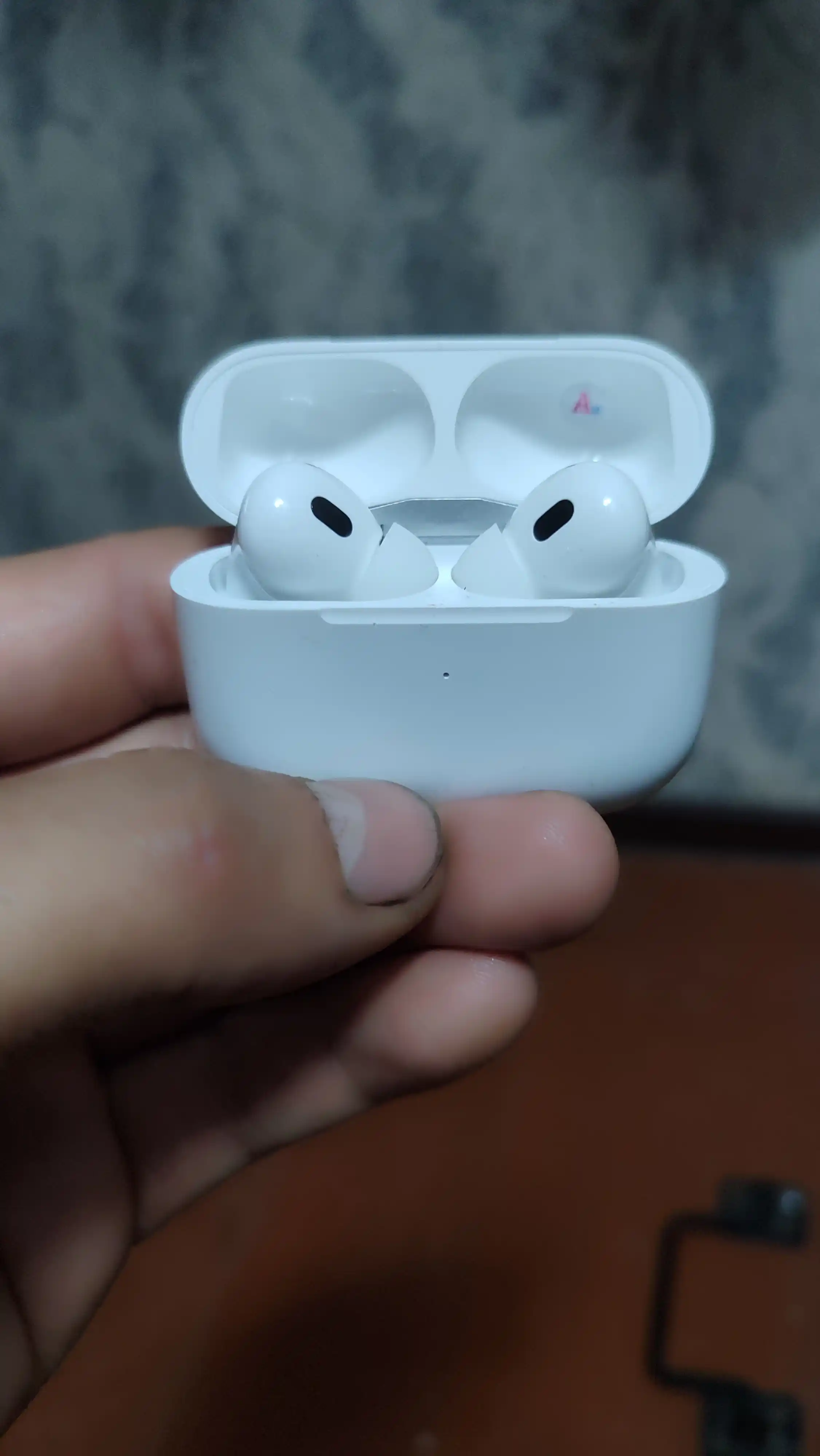 Pods Pro 2 и Pro 4 – беспроводные Bluetooth наушники, с микрофоном, Type-C белый