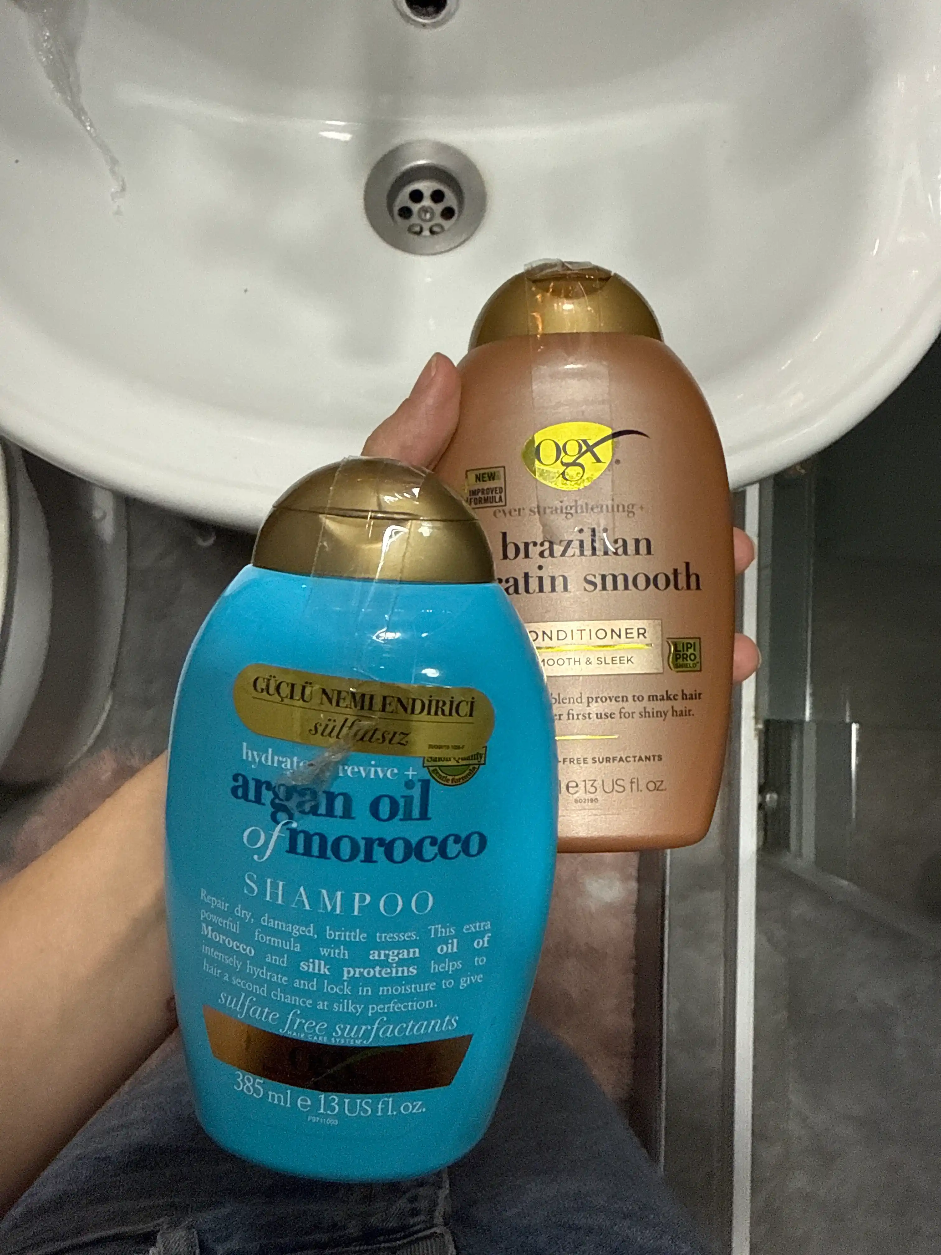 Konditsioner Ogx, tekislash va mustahkamlash, 385 ml