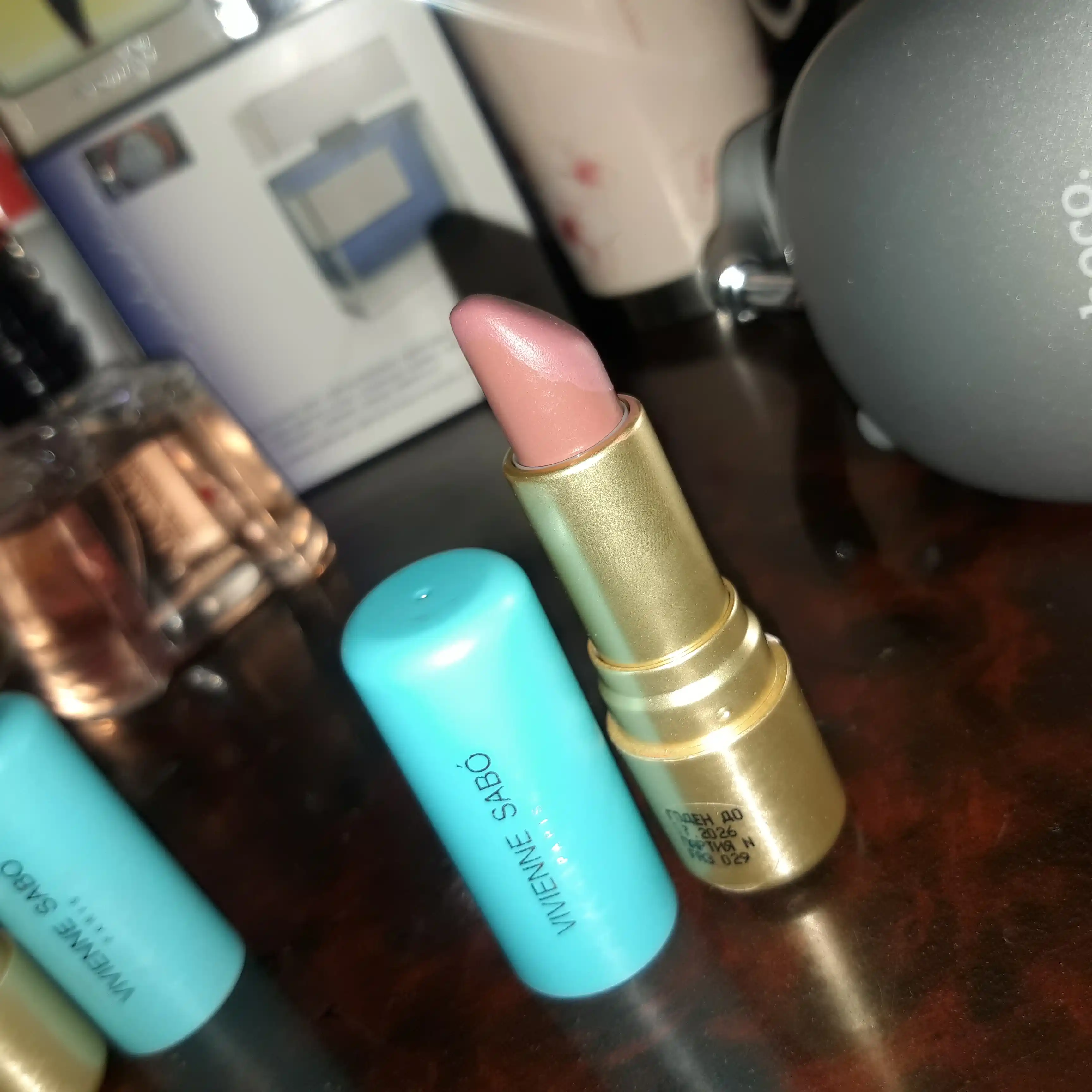 Помада для губ Vivienne Sabo Nude Createur, тон 05 холодный бежевый, 4 гр
