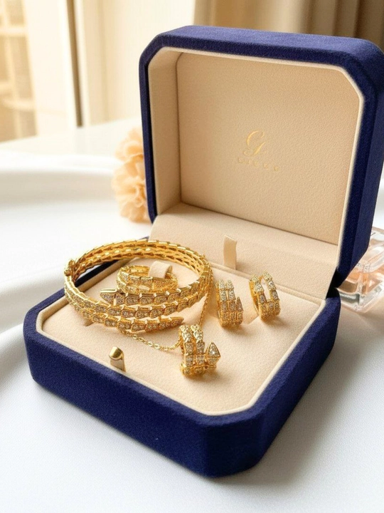 Комплект украшений, серьги, кольцо, браслет, цепочка, Messika Bvlgari, Vancleef