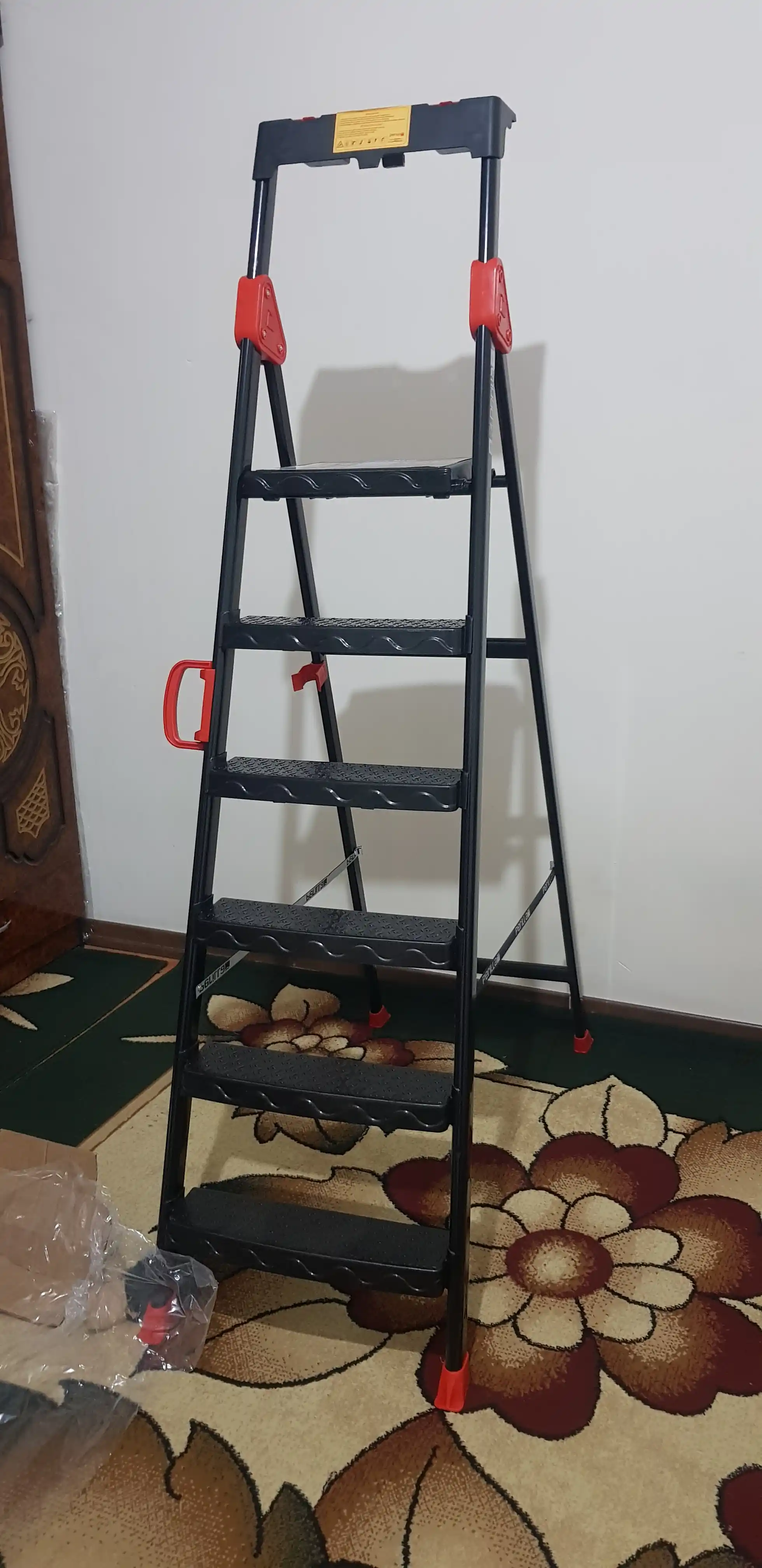 Perilla Comfort yigʻma narvon, qurilish narvoni, 250 kg gacha, lotok va tutqich bilan