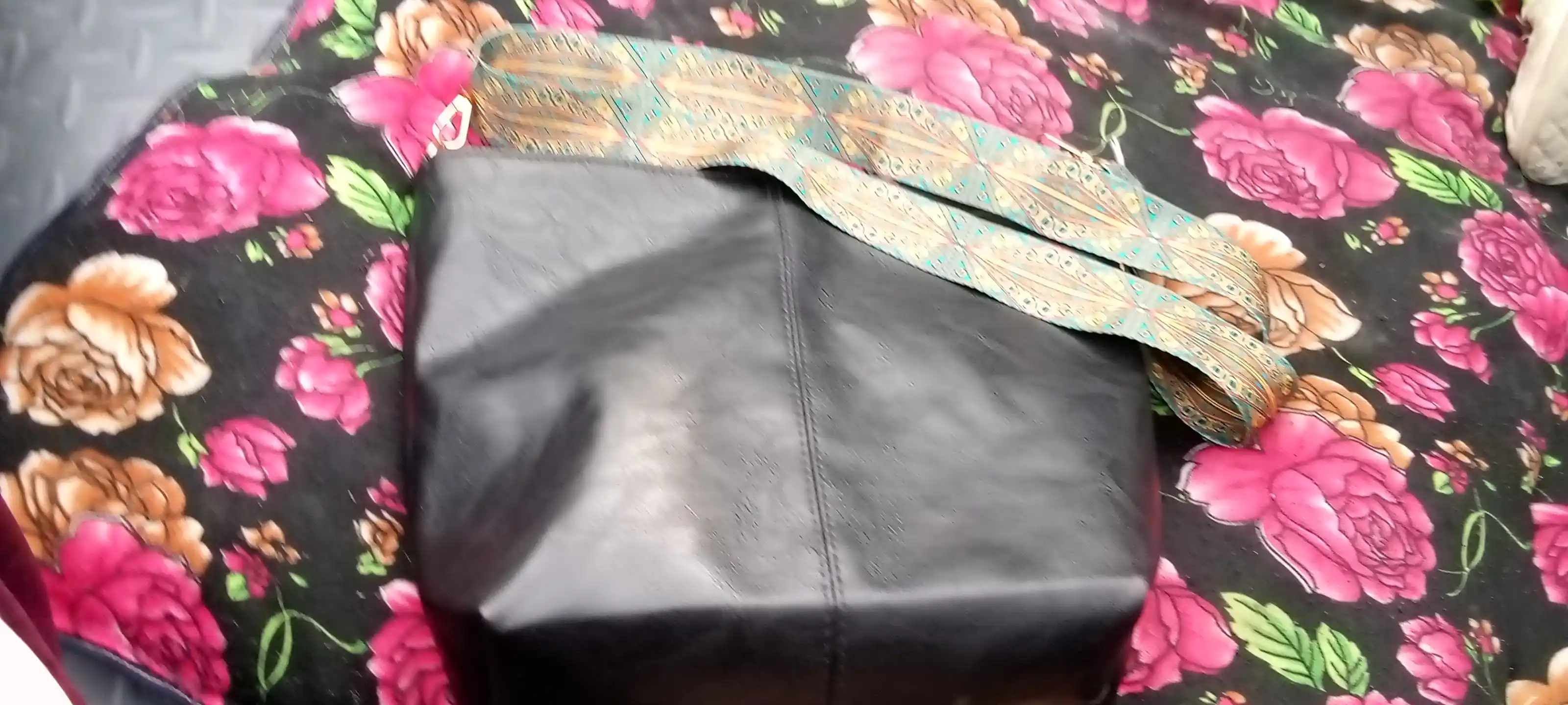 Ayollar shopper sumkasi