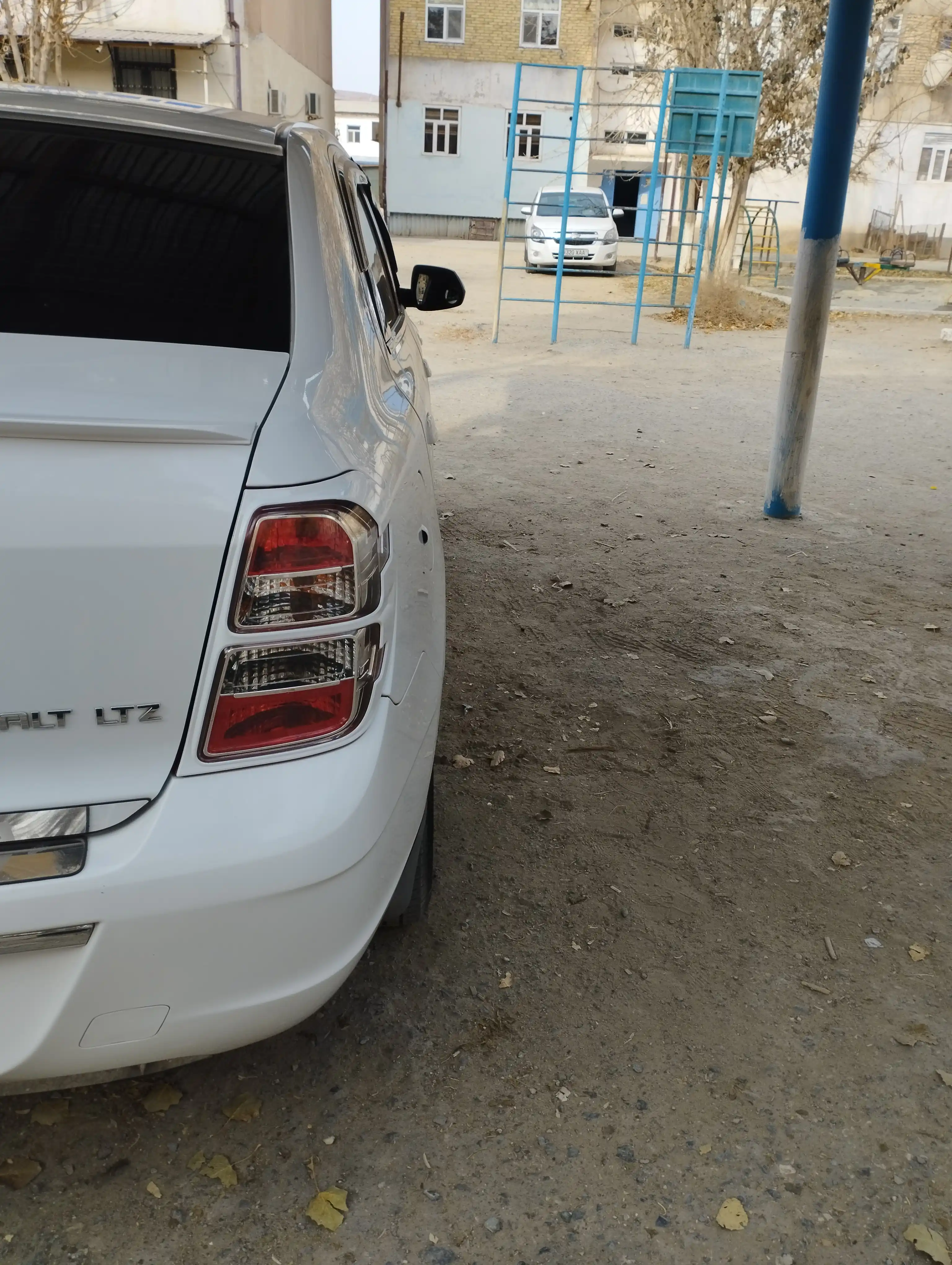 Накладки на задние фонари для Chevrolet Cobalt (комплект)