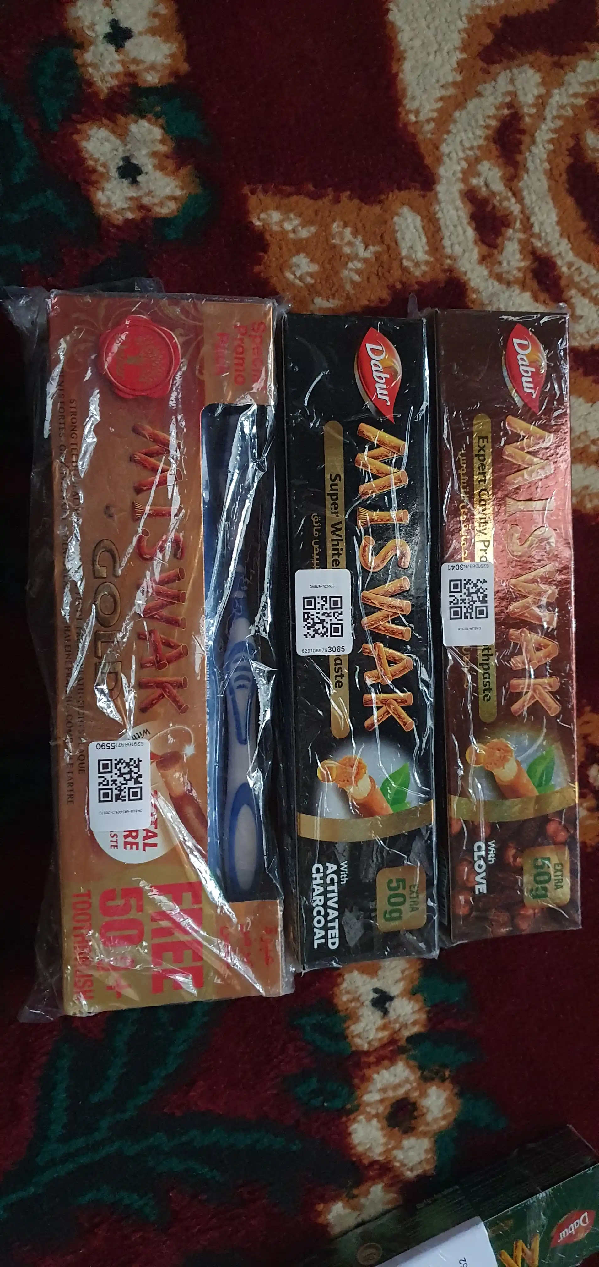 Tish pastasi Dabur Misvak va Faollashgan ko'mir, ftoridsiz, tabiiy, halol, 170 gr