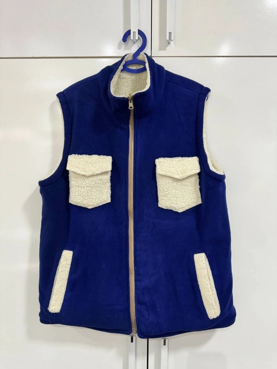 Женская тёплая жилетка - 