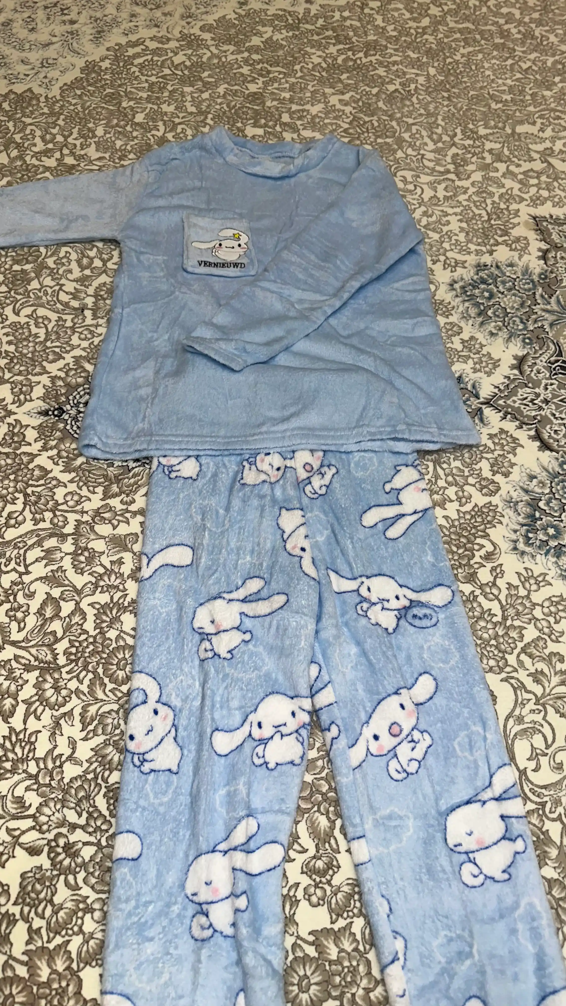 Pijama ayollar uchun