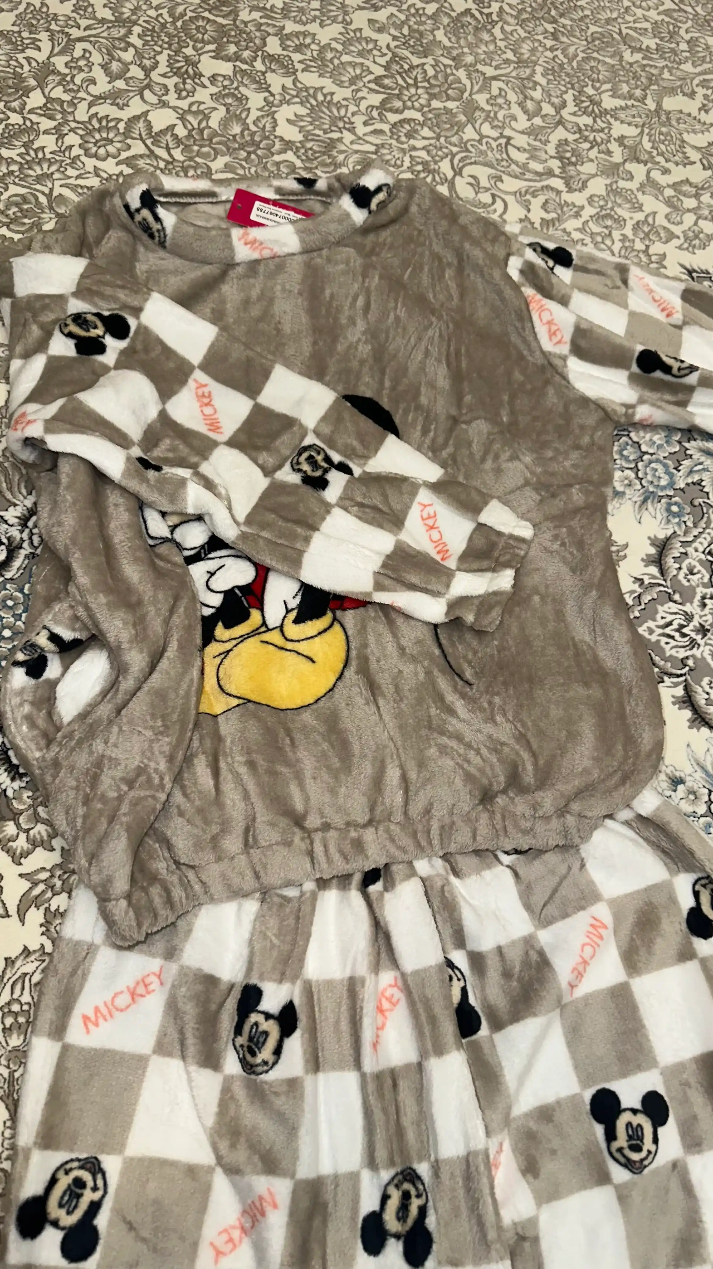 Pijama ayollar uchun