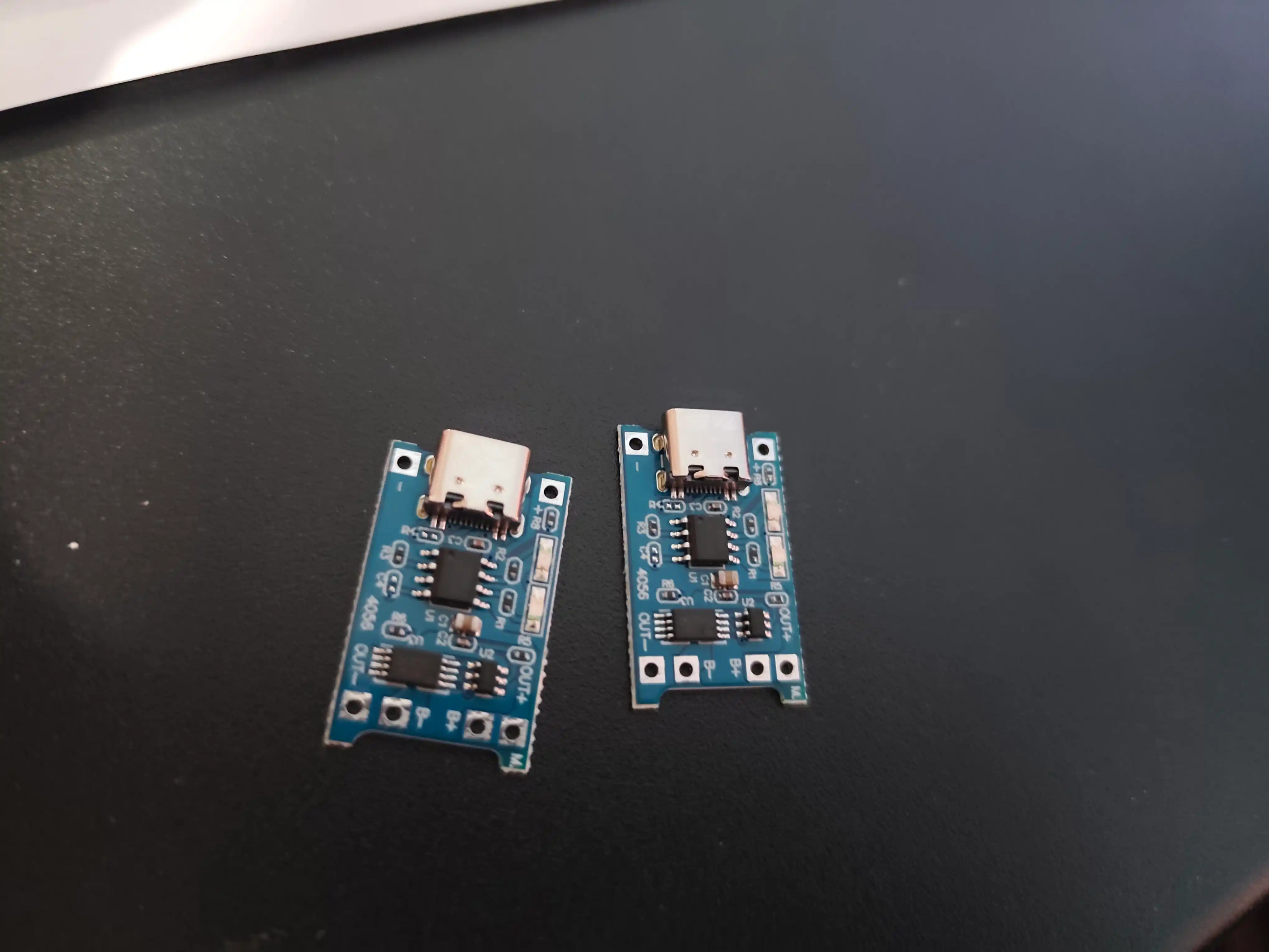 TP4056A Type-C va Micro USB litiy batareyalarini zaryadlash va himoyalash moduli