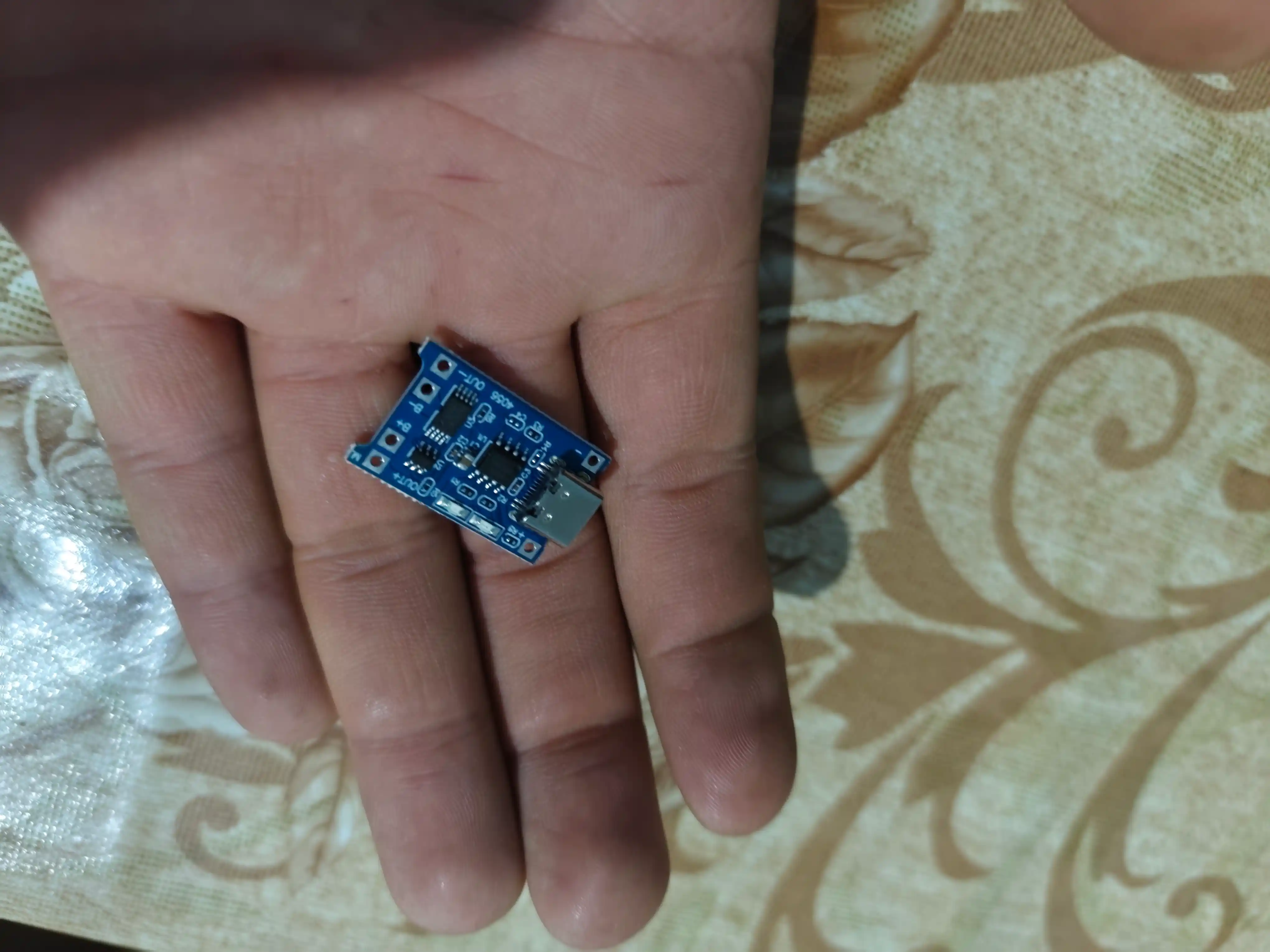 TP4056A Type-C va Micro USB litiy batareyalarini zaryadlash va himoyalash moduli