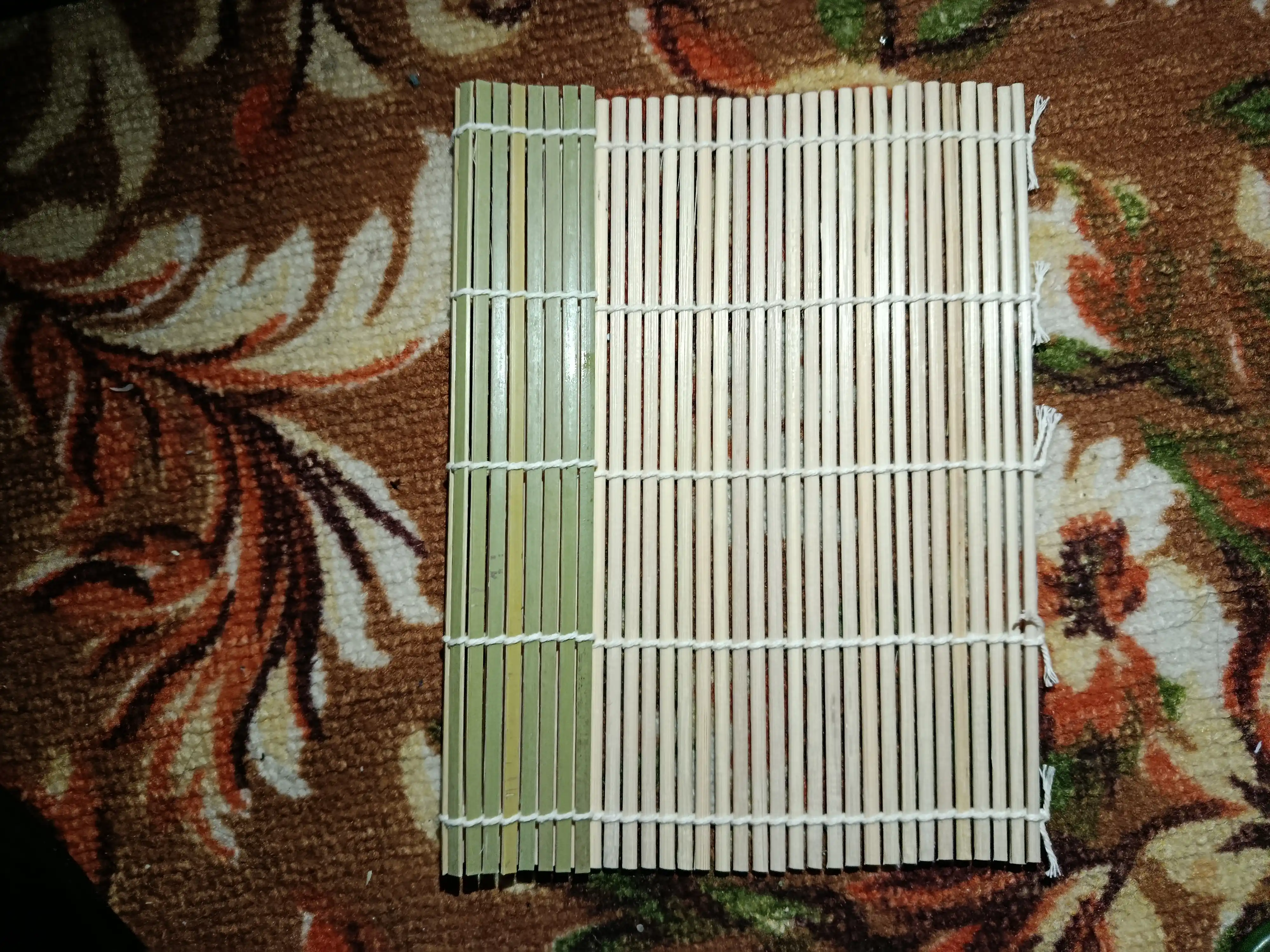 Bambukli gilamcha sushi va rollar uchun, 24 * 24 sm