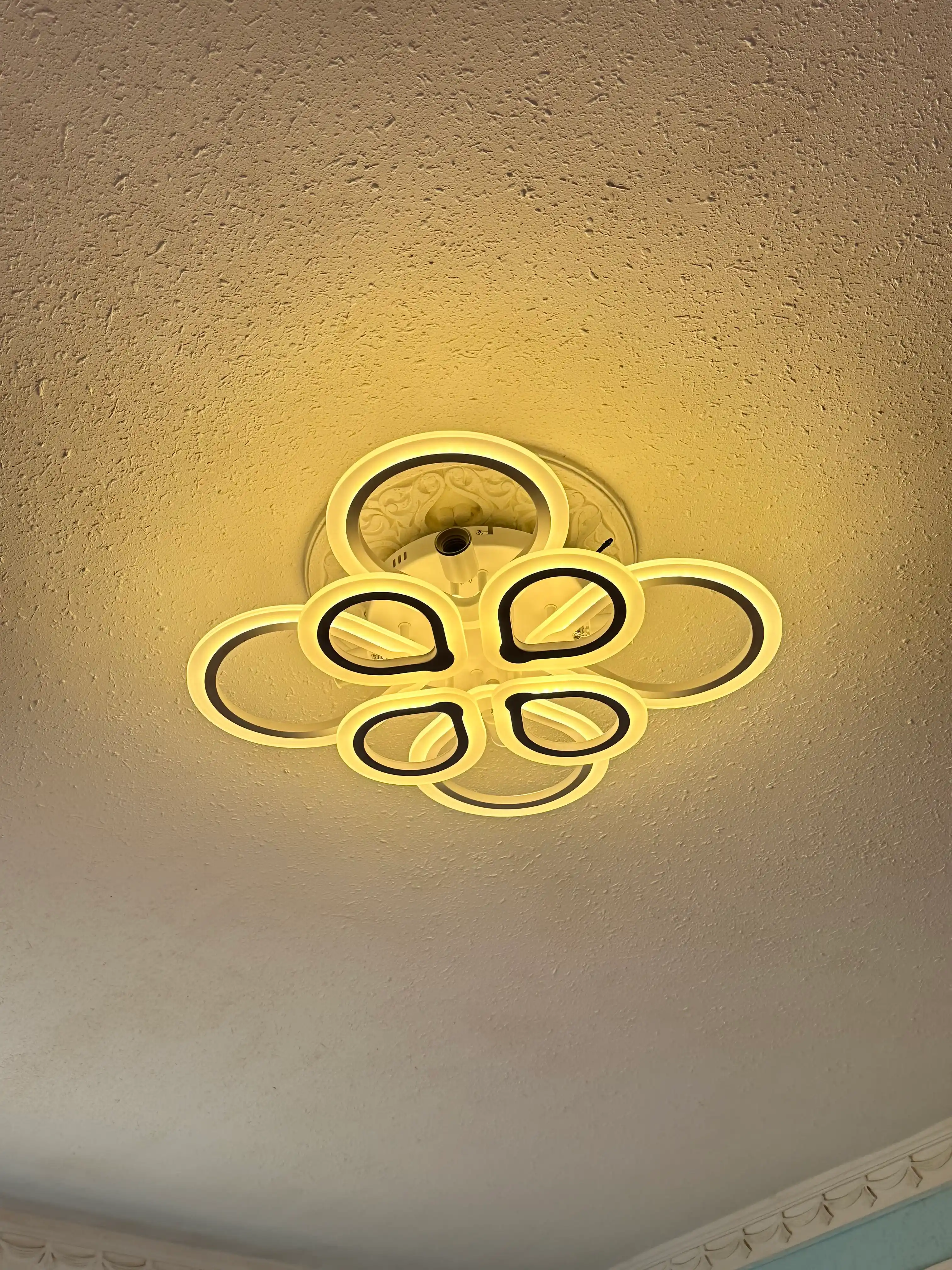 Lyustra pultli,patronli, 3 xil rejimli shift qandil oshxona va spalni uchun LED lyustralar