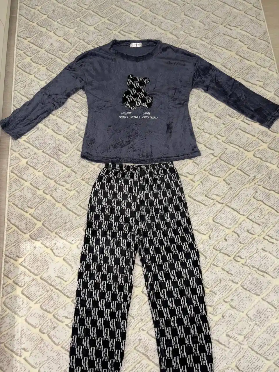 Ayollar momiq pijamasi