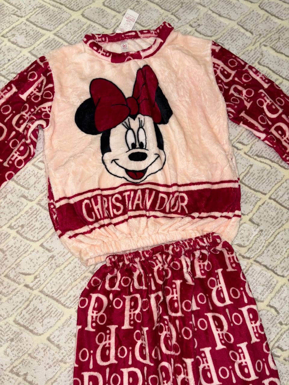 Pijama ayollar uchun