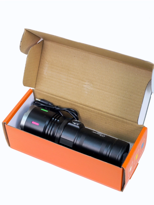 Fonar / bx-57 taktik chiroq ZOOM fokusi, USB-C zaryadlash va IPX6 suv himoyasi bilan