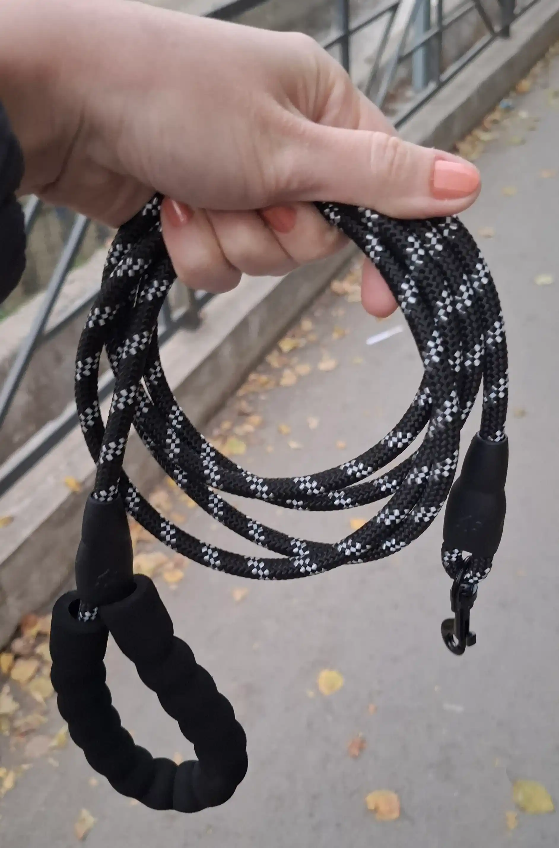 Поводок для собак, светоотражающий, усиленный, из прочного нейлона
