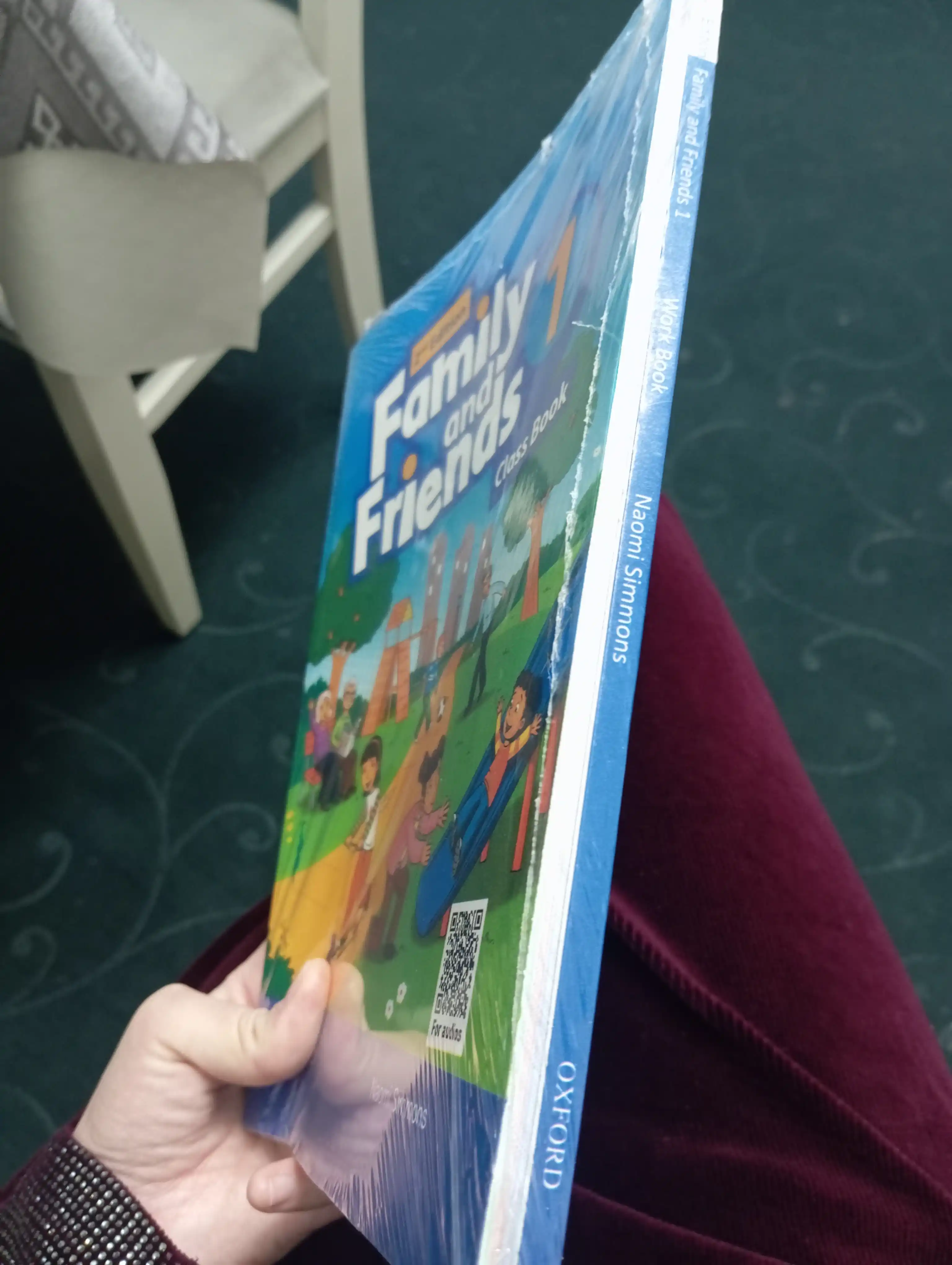 Family and Friends 1, 2 Class Book+Workbook Naomi Simmons 240x170
