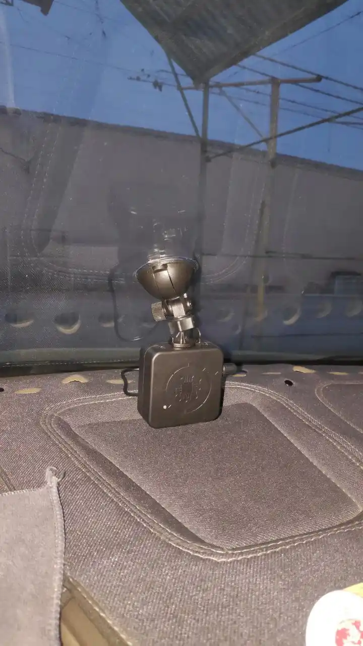 Smart Detector D1L radar-detektori, signaturali, ekransiz, smartfon va GU uchun
