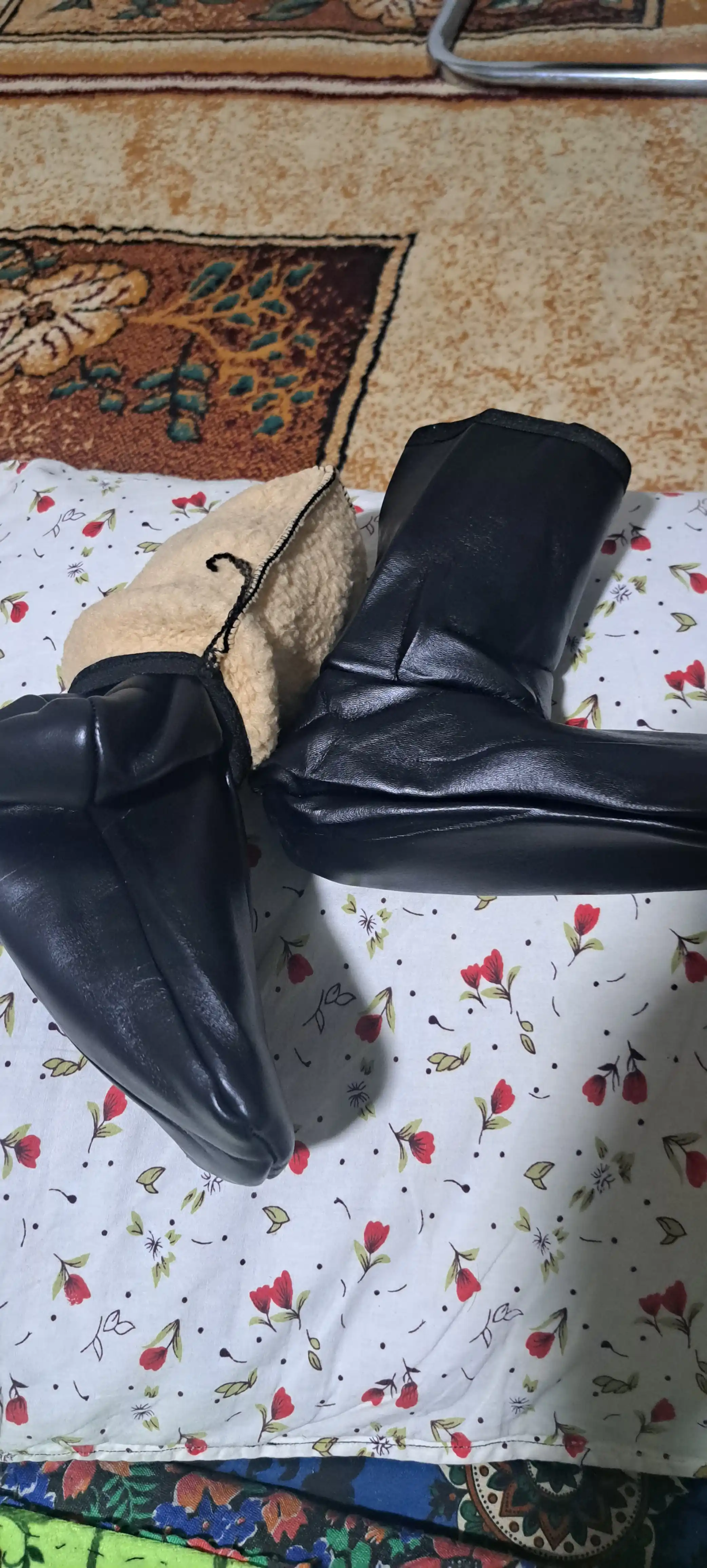 Erkaklar va ayollar uchun charm maxsilar, issiq charm paypoqlar, uzun va yengil