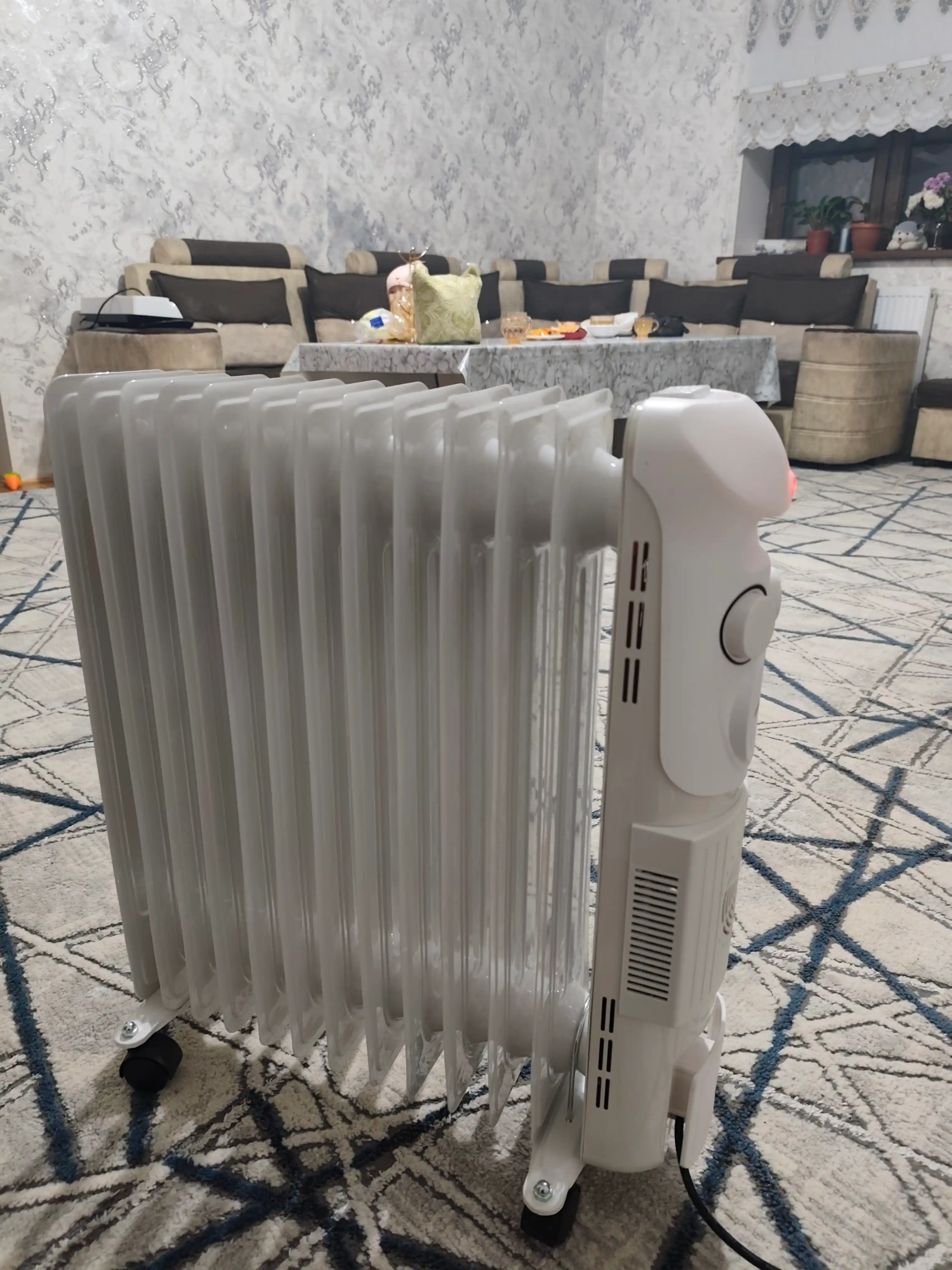 NIKAI moyli isitgichi, termo-puflanadigan pech + quritgich, 13 ta qovurg‘a, 30 kv.m gacha