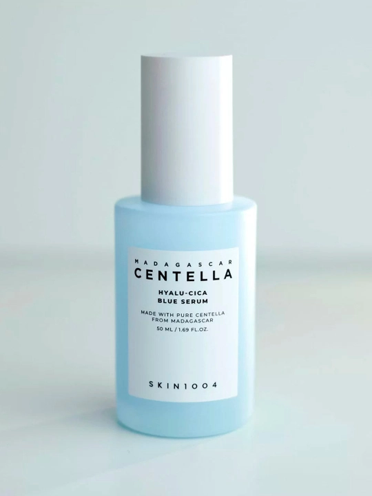 Интенсивно увлажняющая сыворотка SKIN1004 Madagascar Centella Hyalu-Cica Blue Serum, 50 мл - 