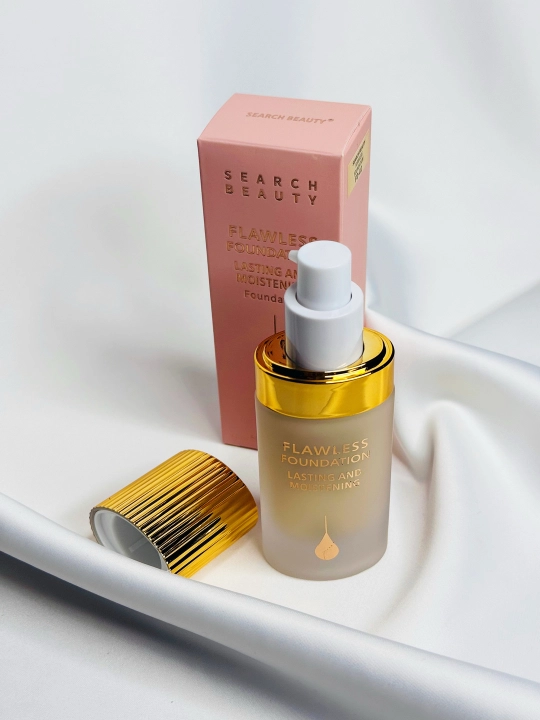 Tonalka yuz uchun krem mat effekti bilan Charlotte Tilbury Airbrush Flawless Foundation - 