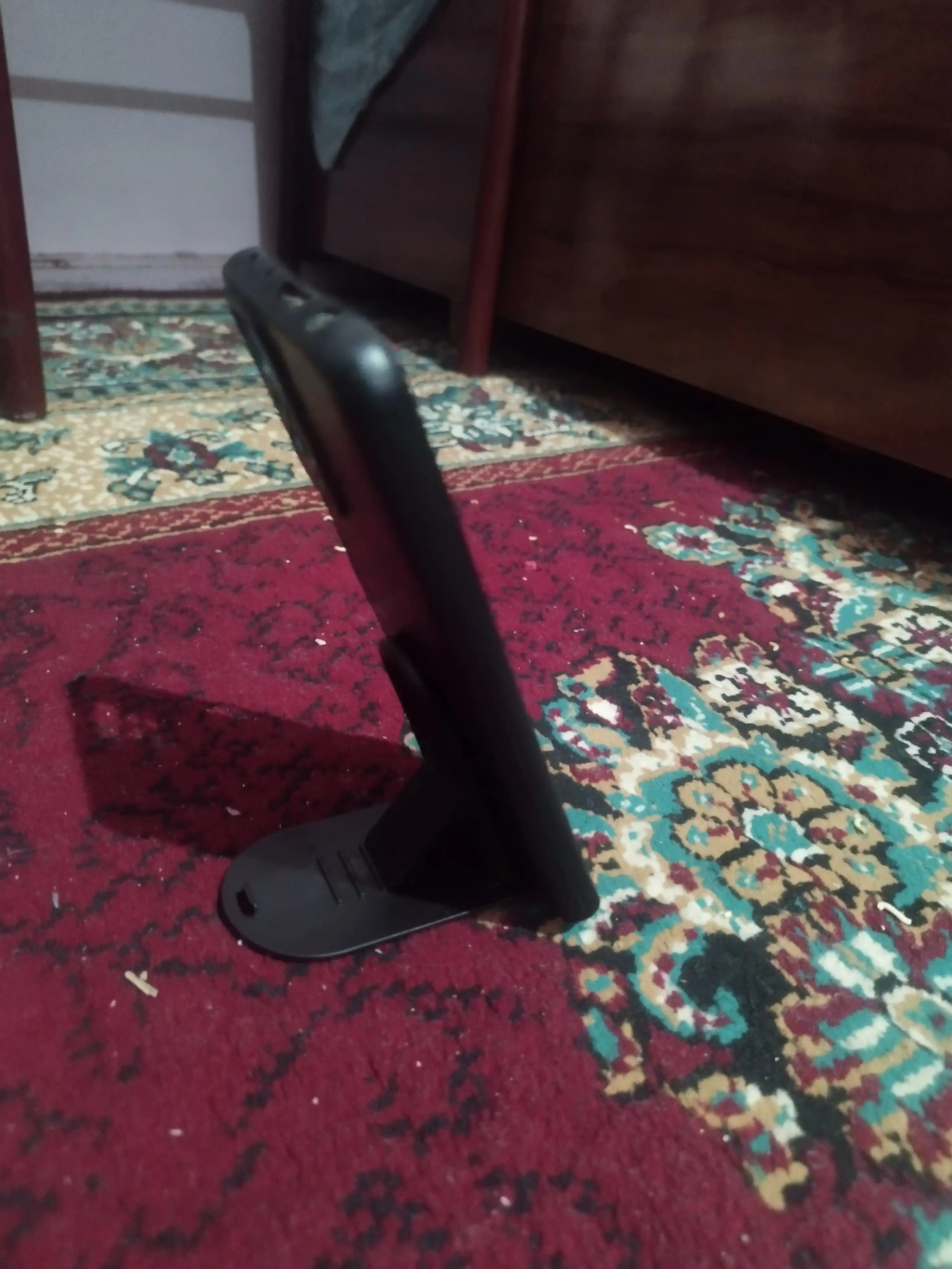 Stolda telefon uchun ushlagich, universal, plastik YESIDO C141