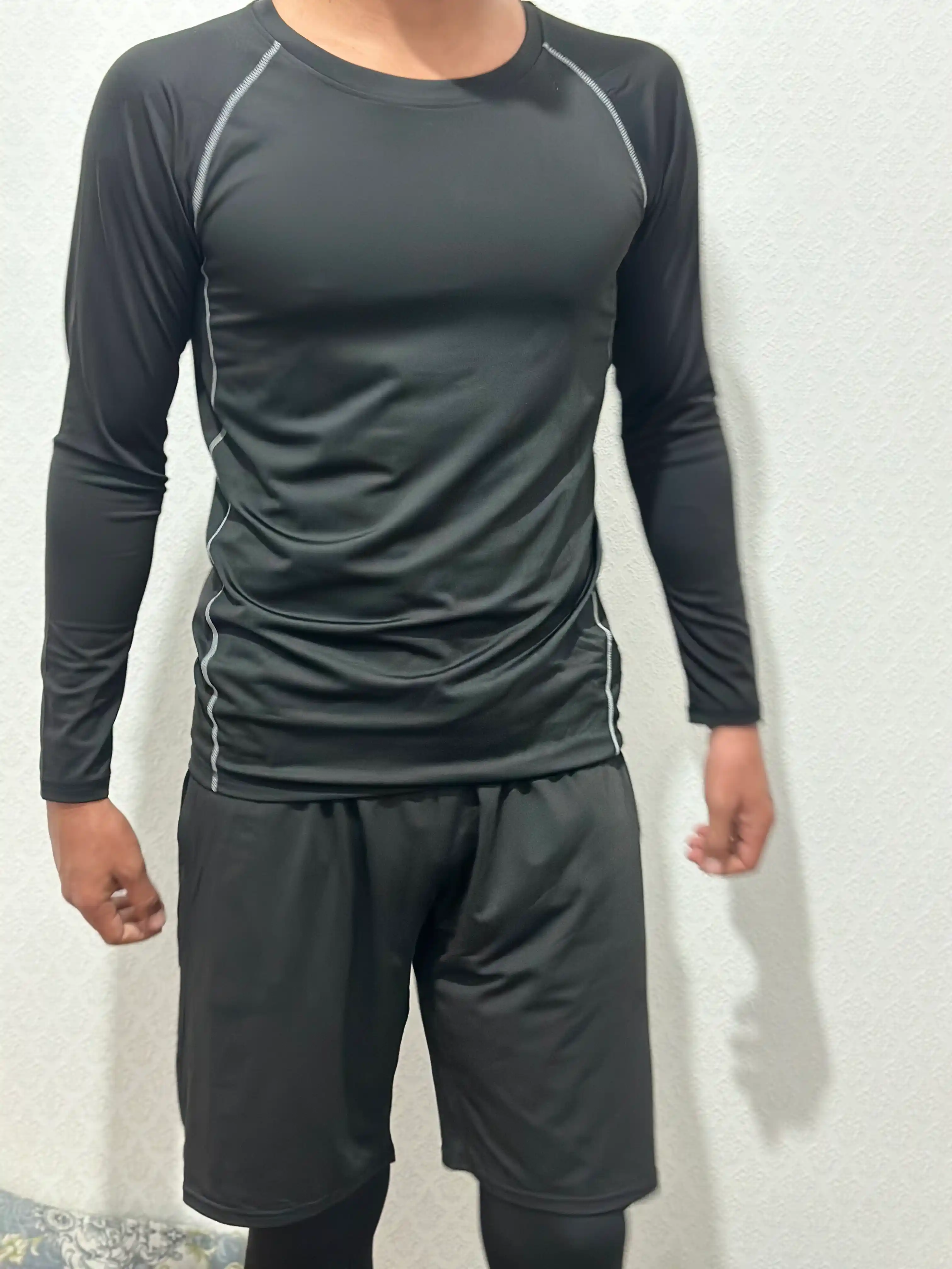 Rashgard erkaklar uchun 3 tasi 1 da, fitness uchun sport kiyimi, zal va yugirish uchun
