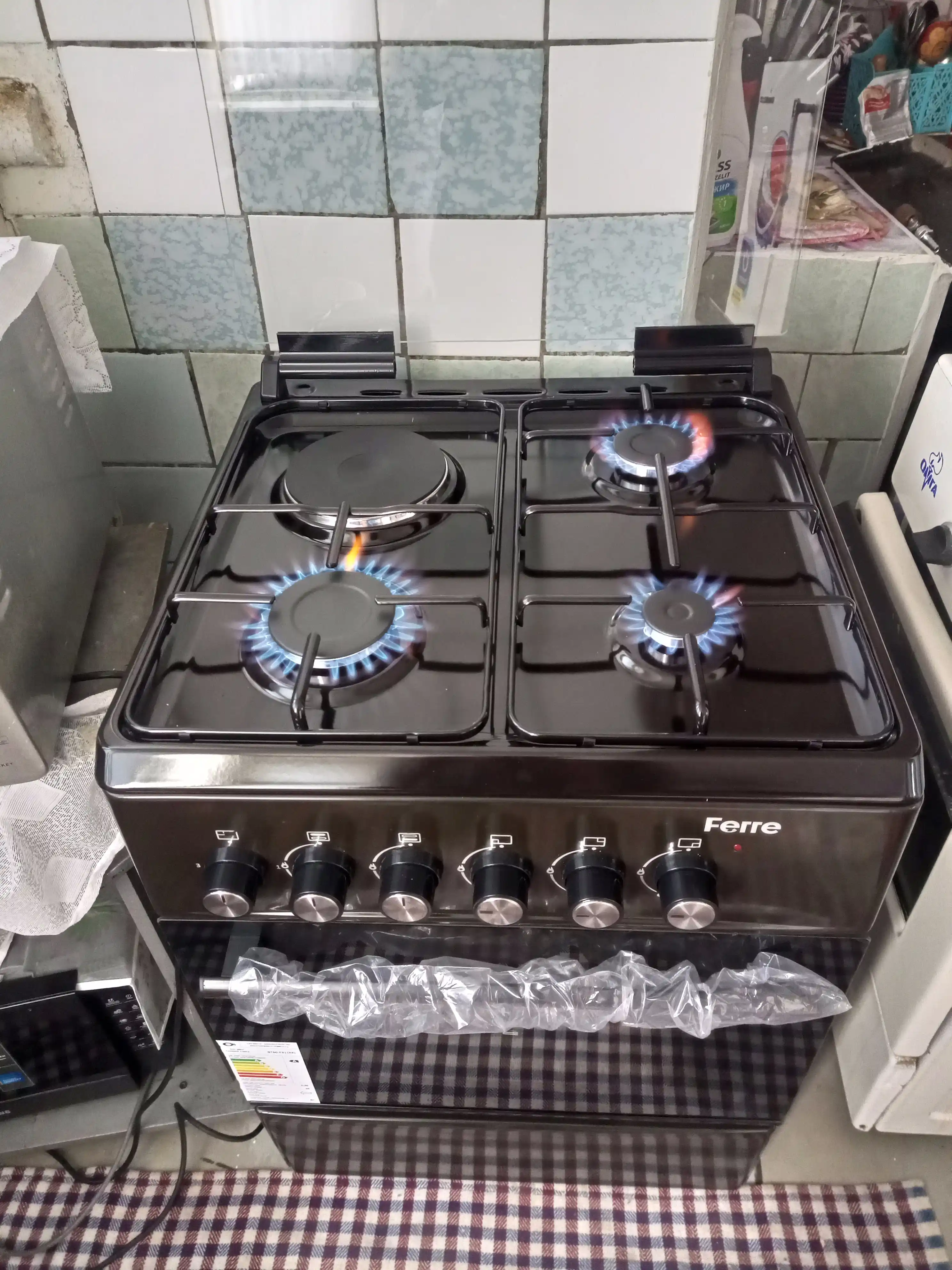 Газовая плита Ferre LP 60G 31 DB 22 F, 3 газовые и 1 электрическая конфорка