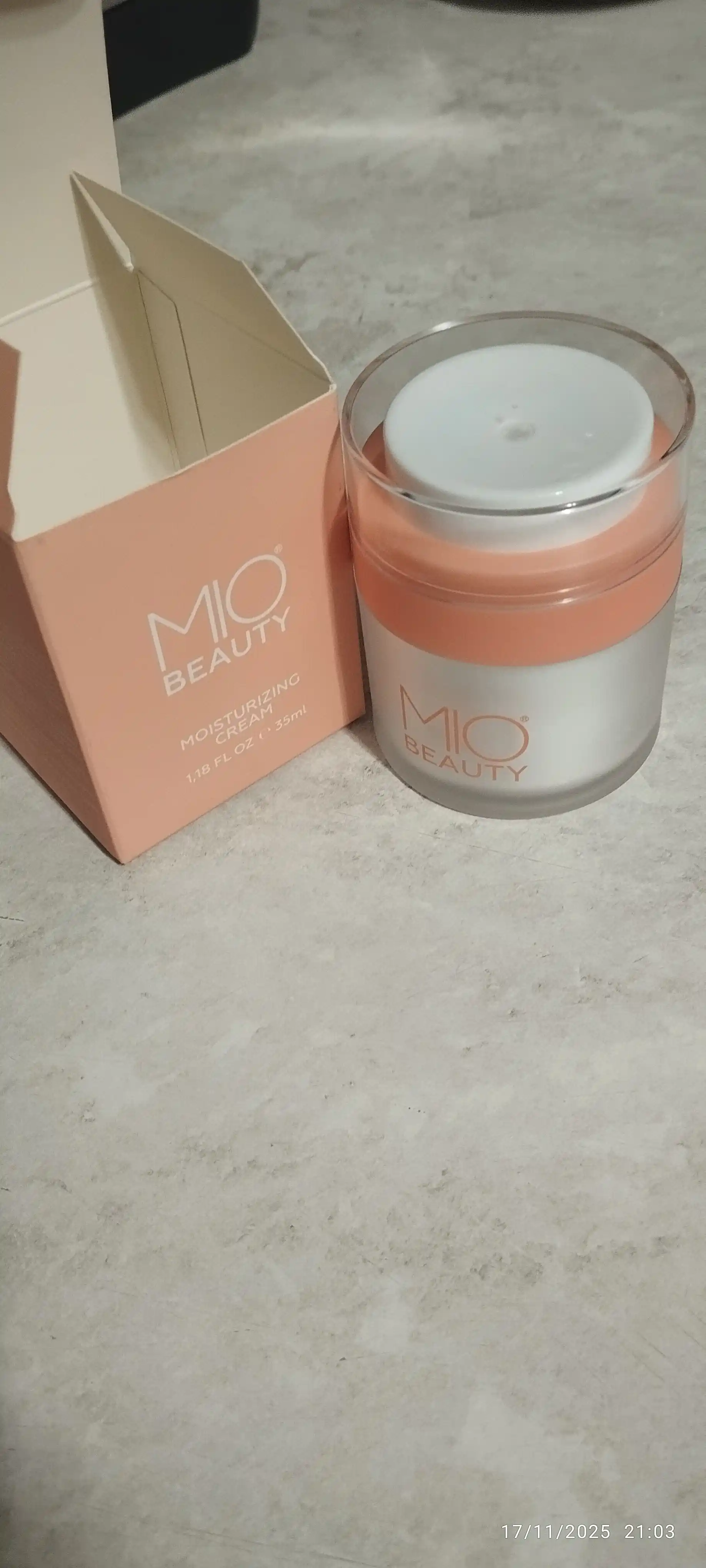 Namlantiruvchi kremi MIO BEAUTY, 30 ml
