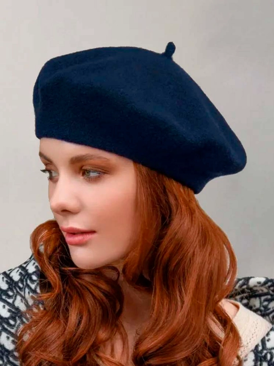 Ayollar uchun beret, klassika uslubida