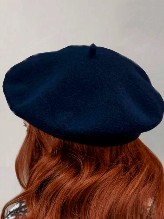 Ayollar uchun beret, klassika uslubida