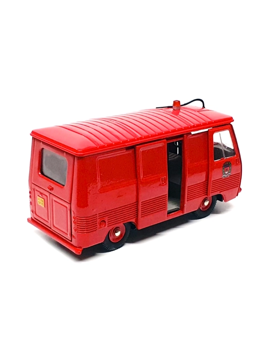 Aston Martin, PEUGEOT J7 1/43 коллекционная игрушечная машинка от Dinky toys и Mattel