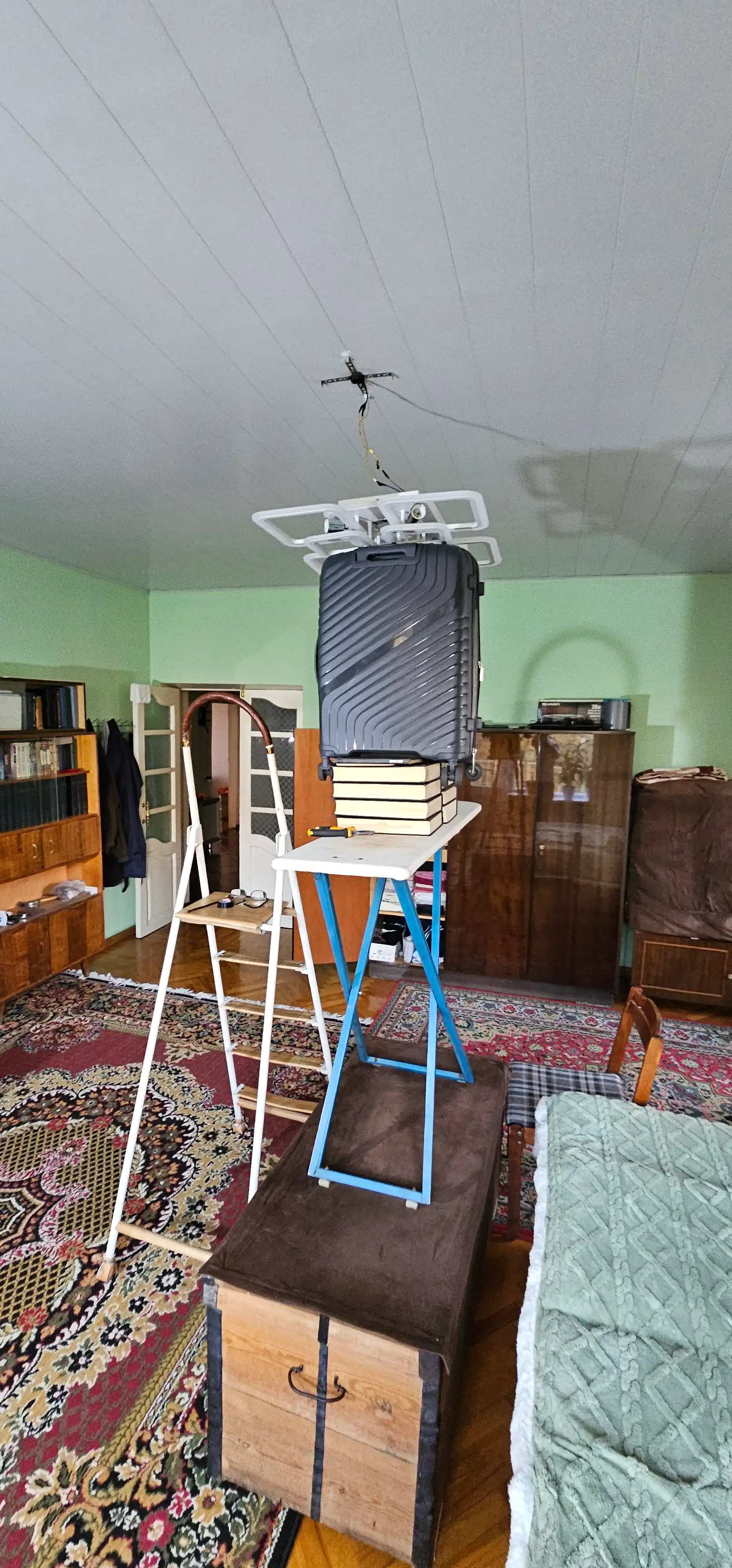 Люстра потолочная LED колонкой с пультом, 3 режима освещения, для спальни, зала и кухни
