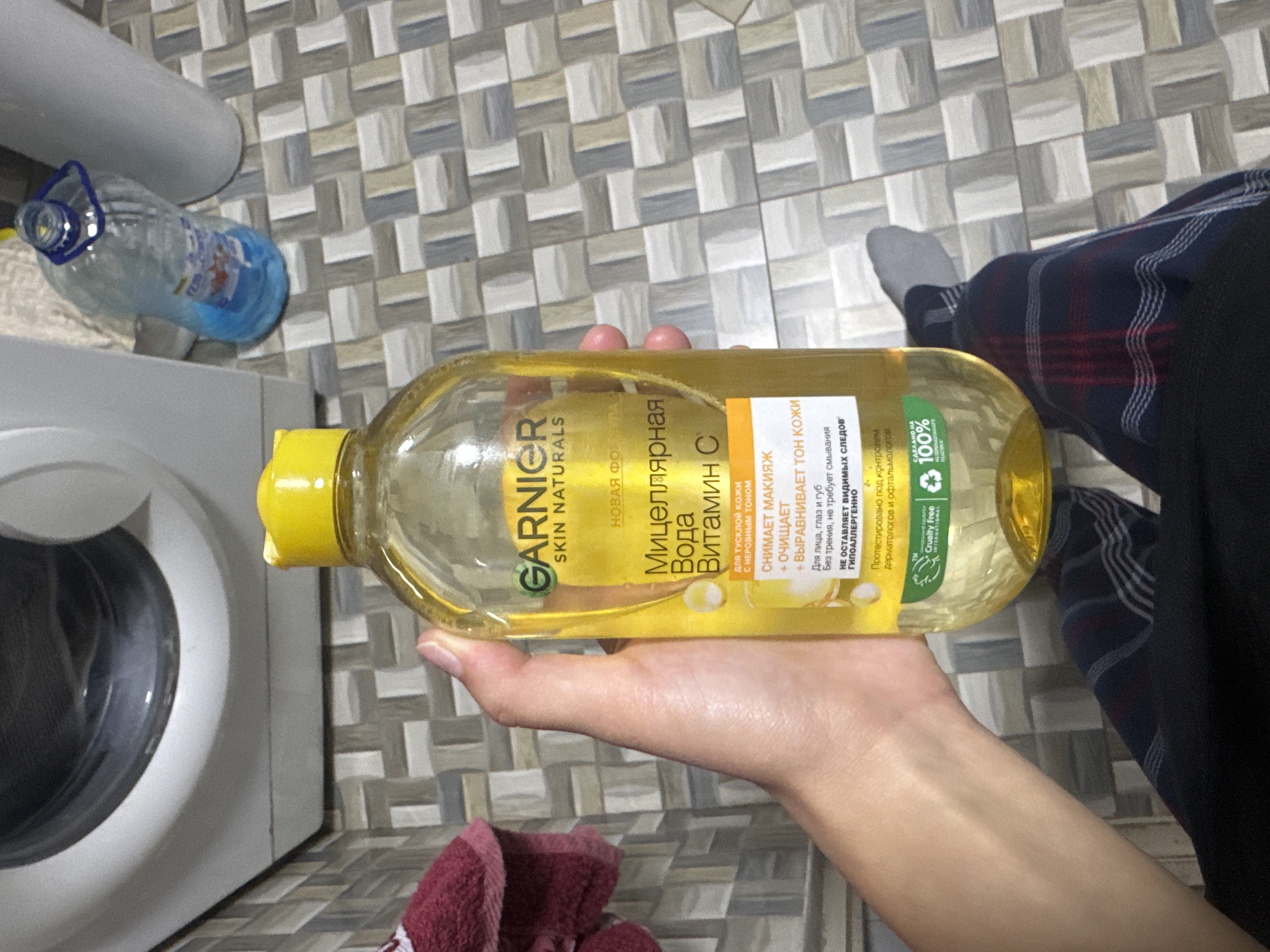 Garnier Мицеллярная вода Витамин С, очищающая, 400 мл