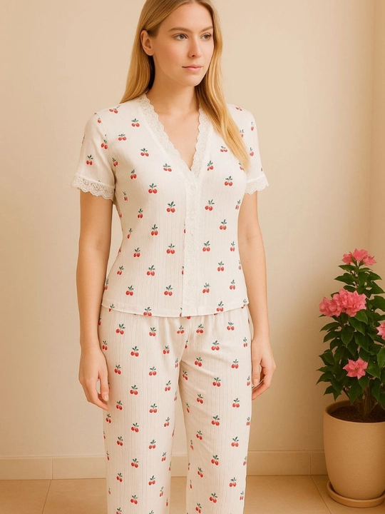 Ayollar ichki kiyimlari, ayollar tungi kiyimlari, ayollar penyuari, pijama, byustgalteri