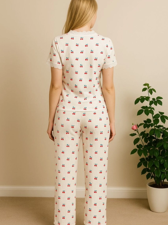 Ayollar ichki kiyimlari, ayollar tungi kiyimlari, ayollar penyuari, pijama, byustgalteri