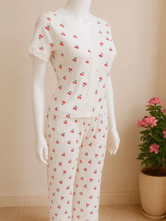Ayollar ichki kiyimlari, ayollar tungi kiyimlari, ayollar penyuari, pijama, byustgalteri