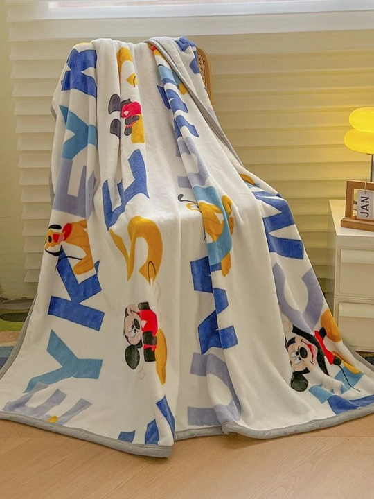 Disney qahramonlari tushirilgan plash