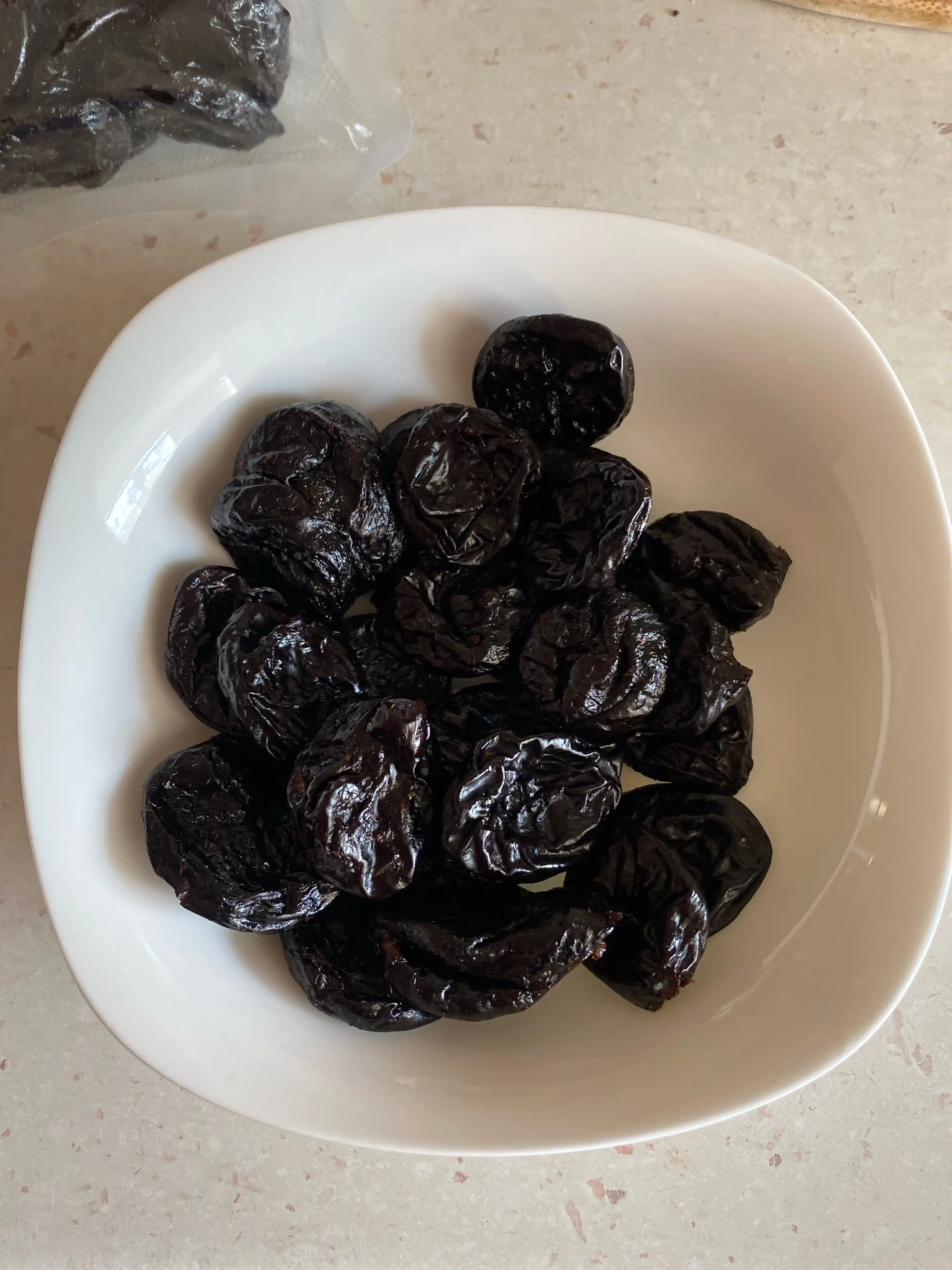 Olxo'ri, g'aynoli turshagi, danaksiz, 300 g