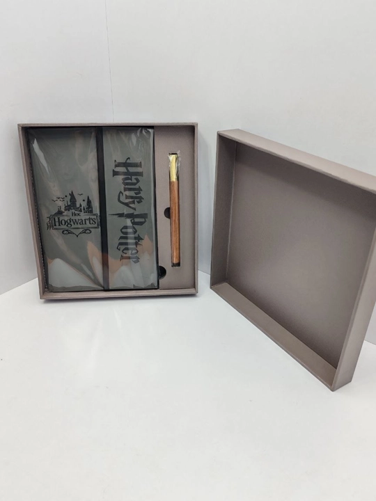 Harry Potter sovg‘a to‘plami — premium bloknot va oltin ruchka, Hogwarts dizayni