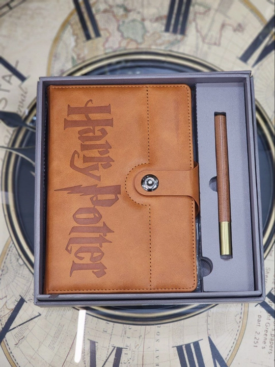 Harry Potter sovg‘a to‘plami — premium bloknot va oltin ruchka, Hogwarts dizayni